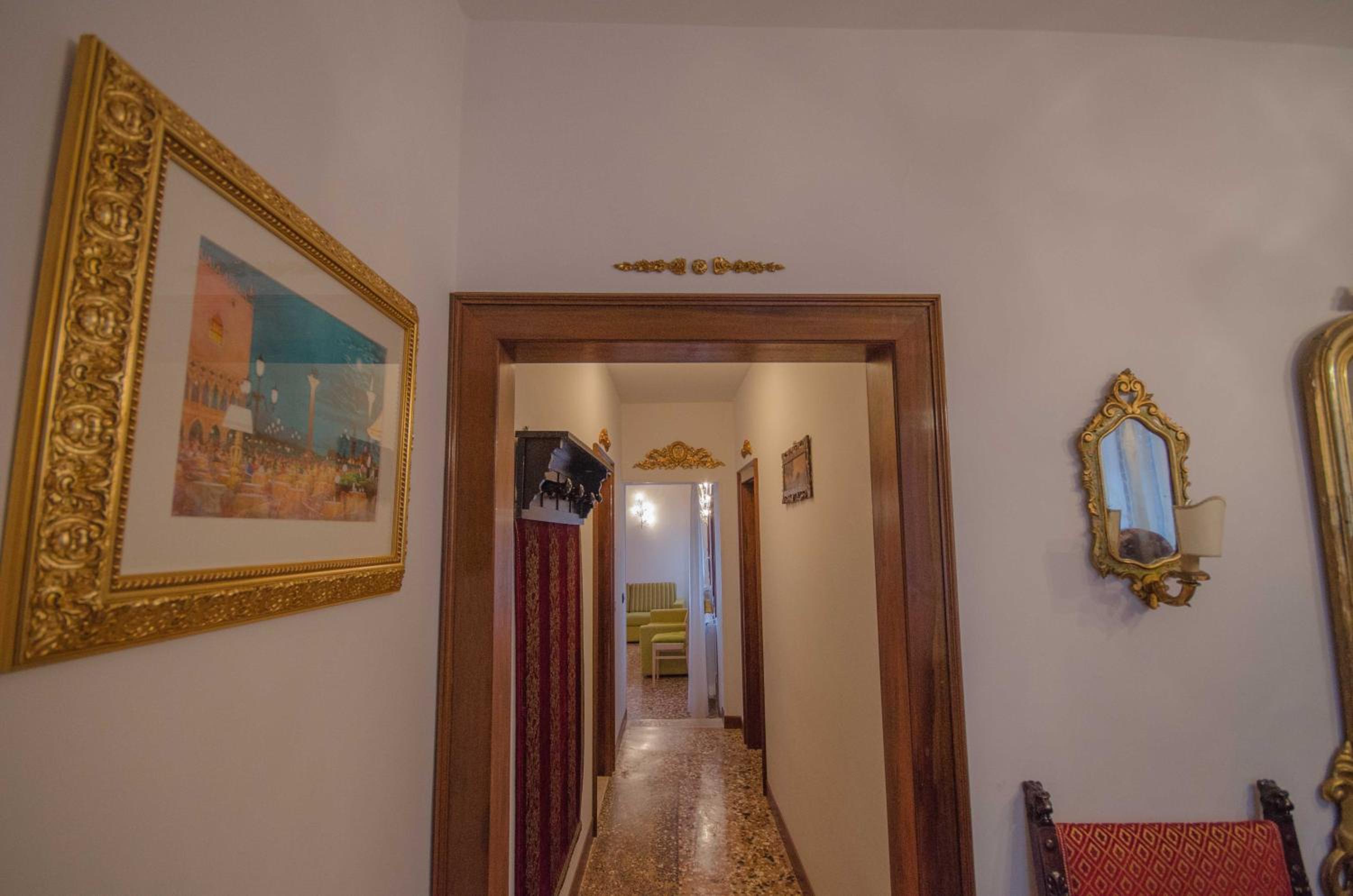 Deluxe Double or Twin Room photo 3
