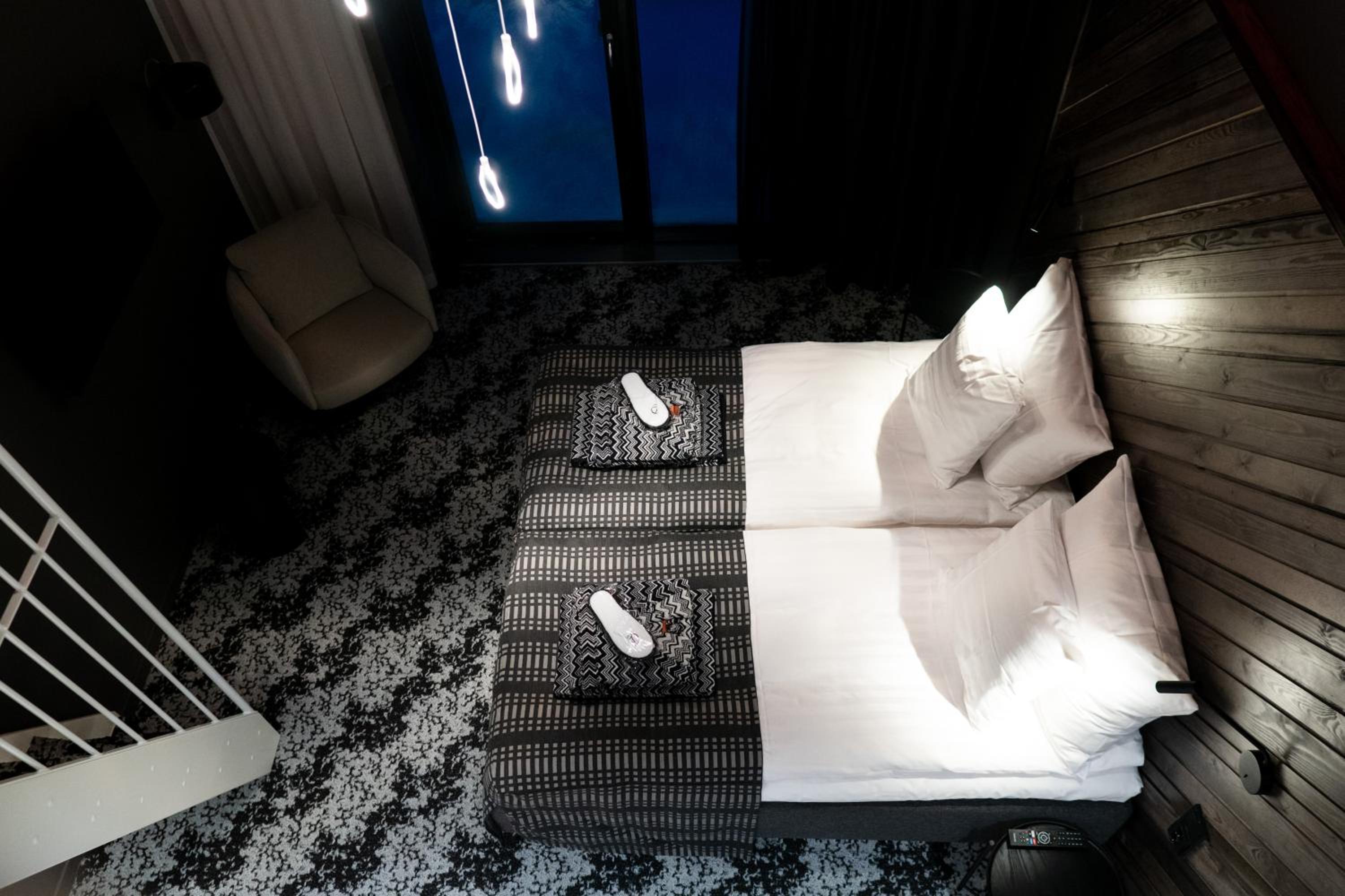 Deluxe Family Room - Photo 1