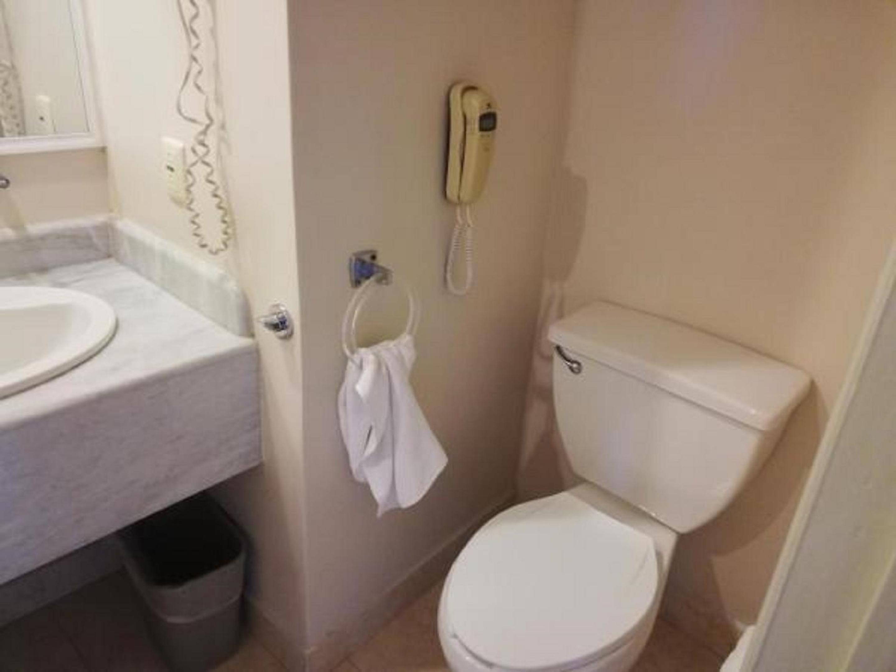 Executive Double Room with Two Double Beds photo 2