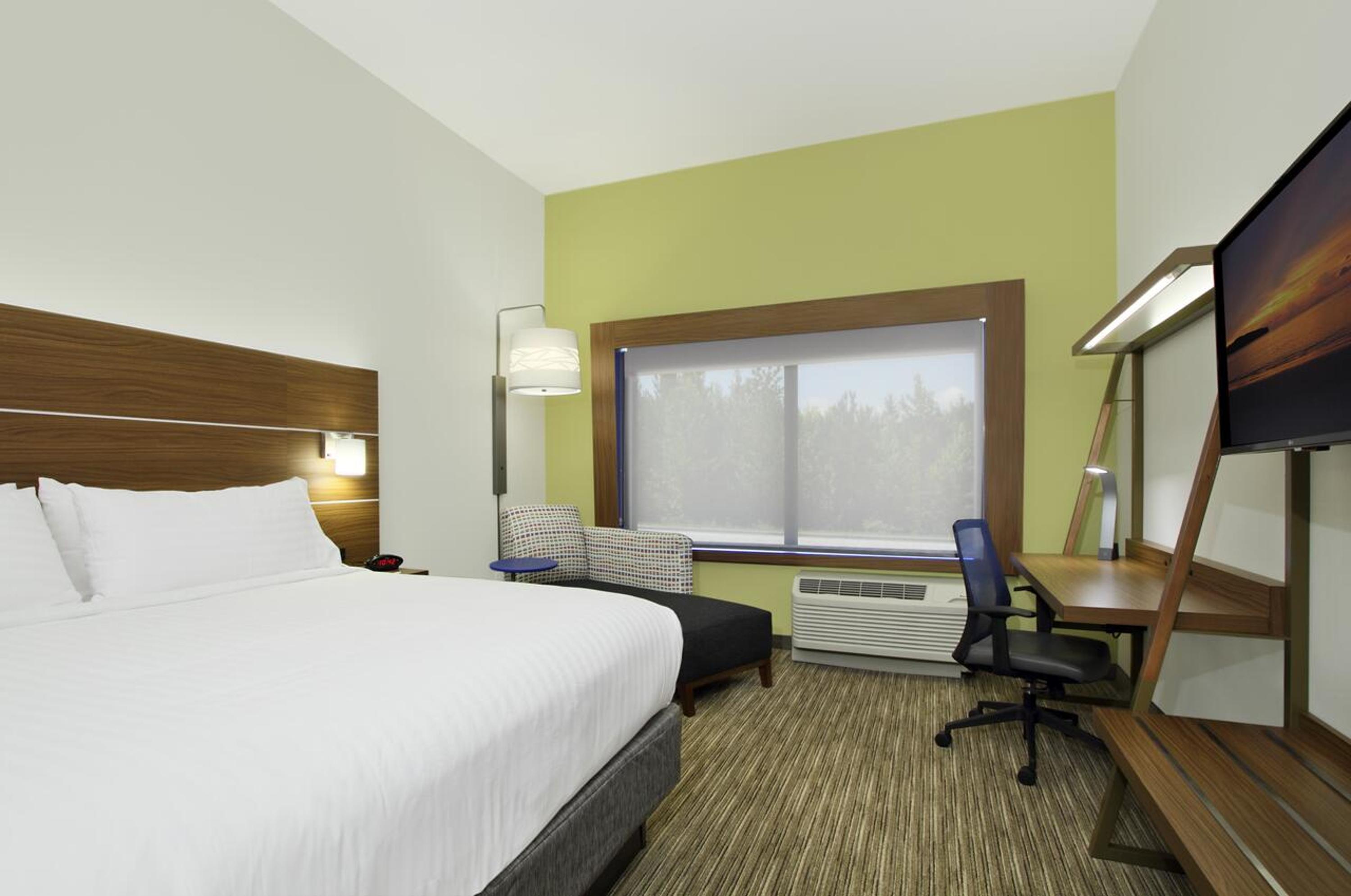 Standard King Room