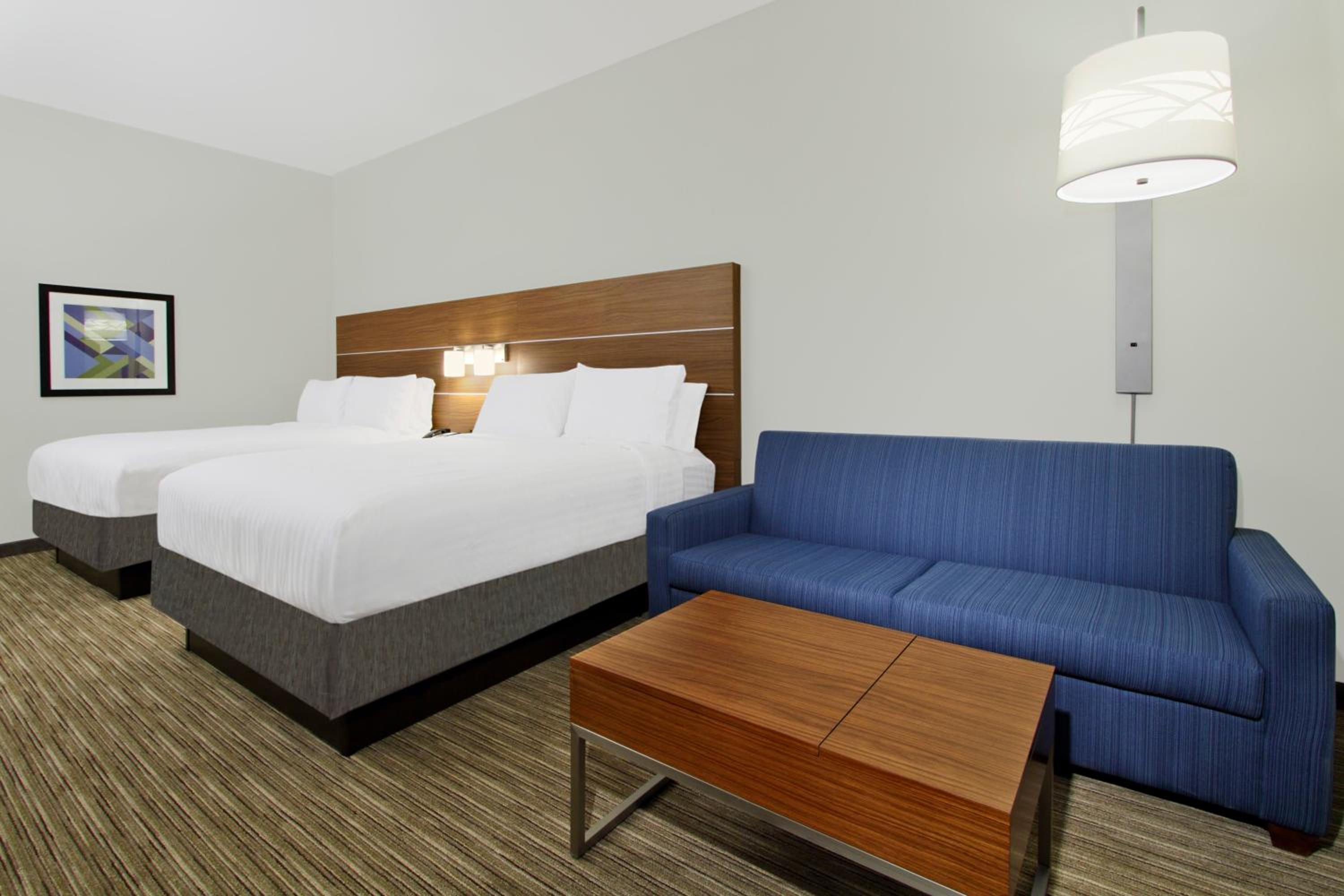 Queen Suite with Two Queen Beds