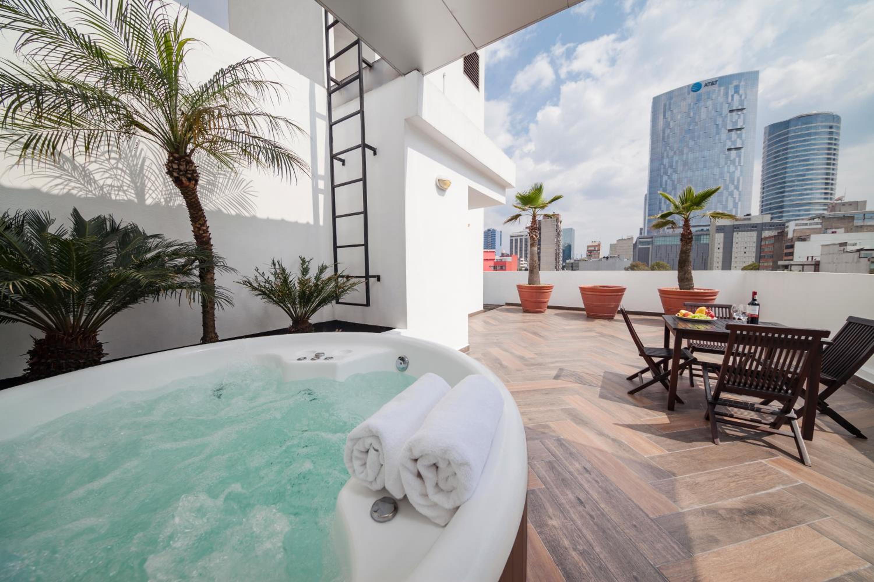 Penthouse Suite photo 2