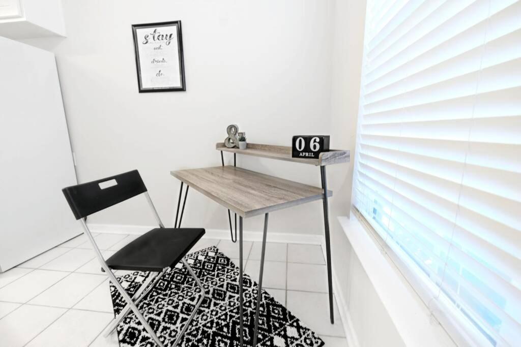 Two-Bedroom Apartment - Photo 3