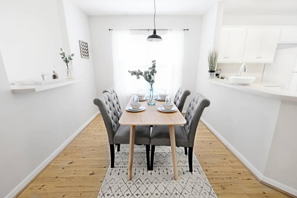 Two-Bedroom Apartment - Photo 25