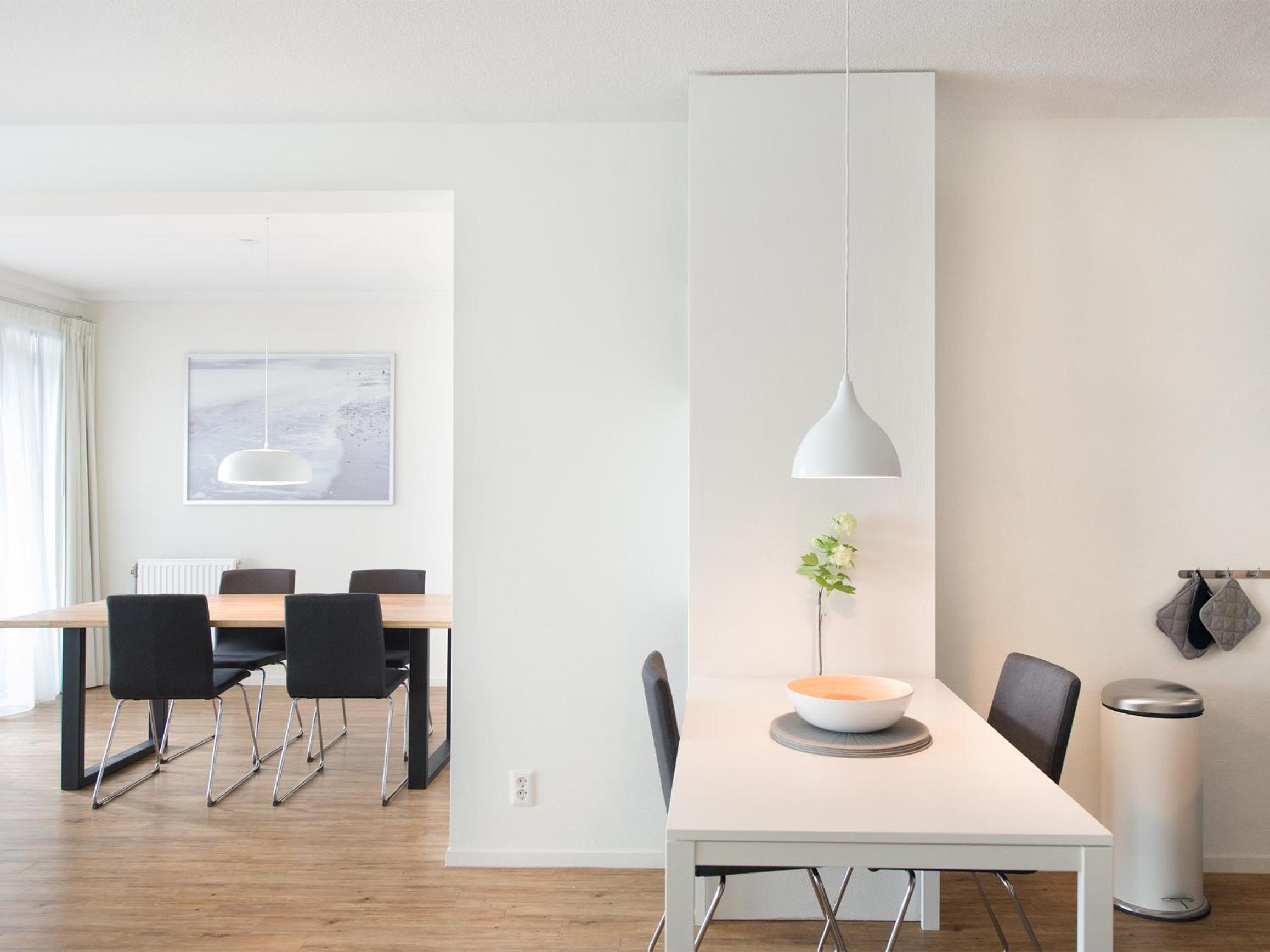 One bedroom apartment with harbourview and balcony 58C photo 2