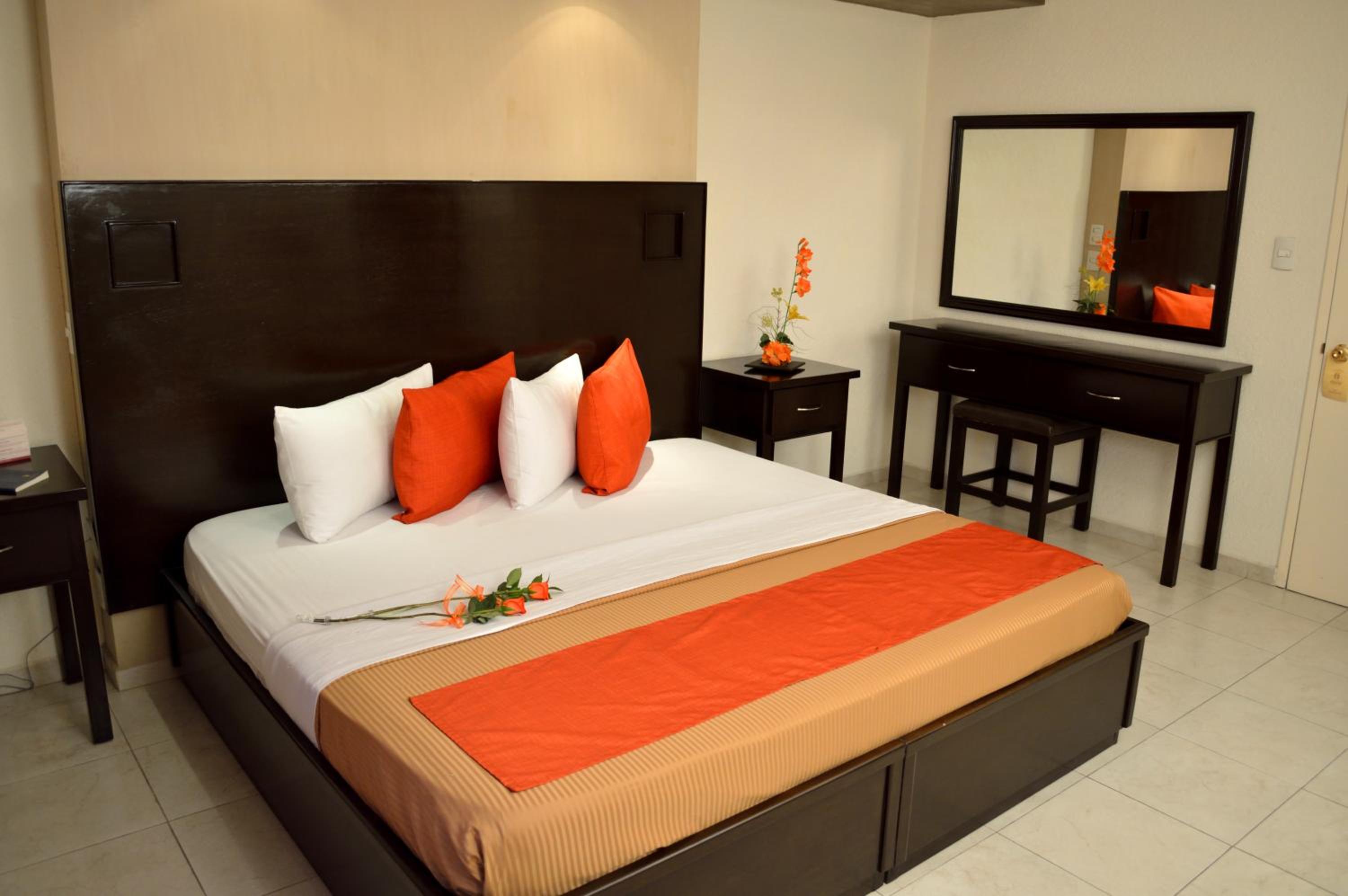 Double Room with Two Double Beds photo 2