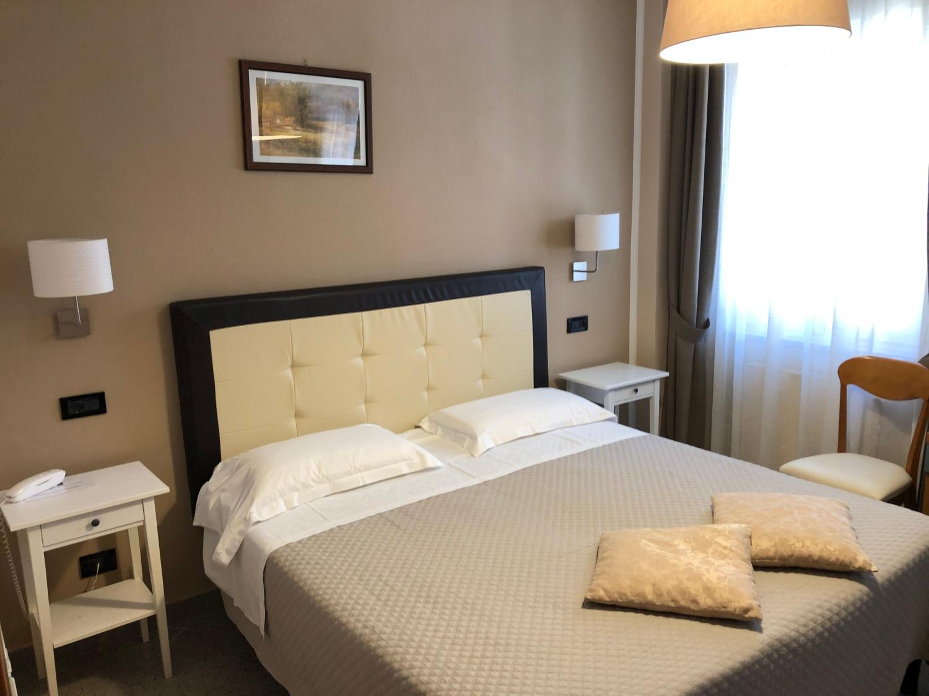 Double or Twin Room - Photo 1