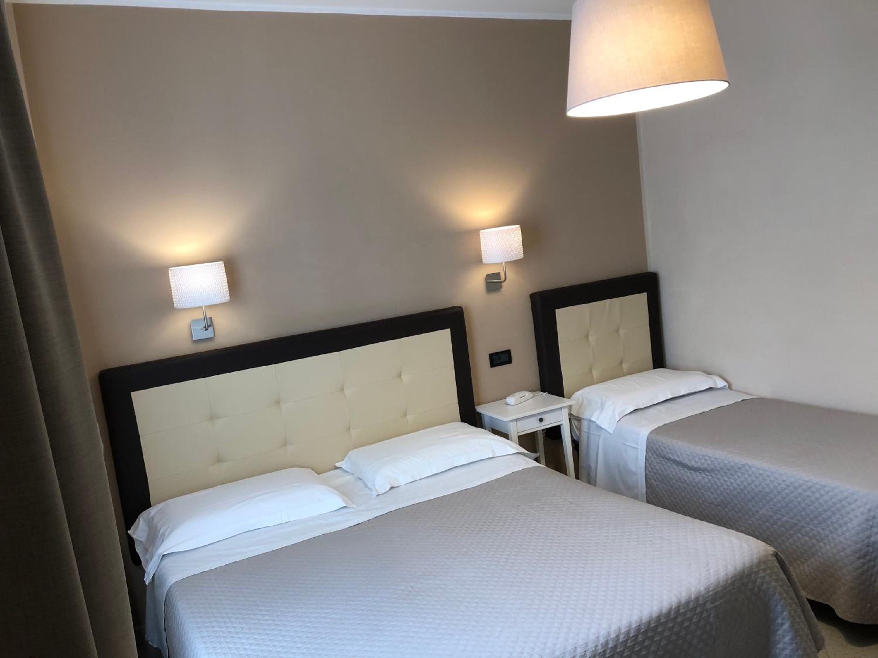Triple Room - Photo 5
