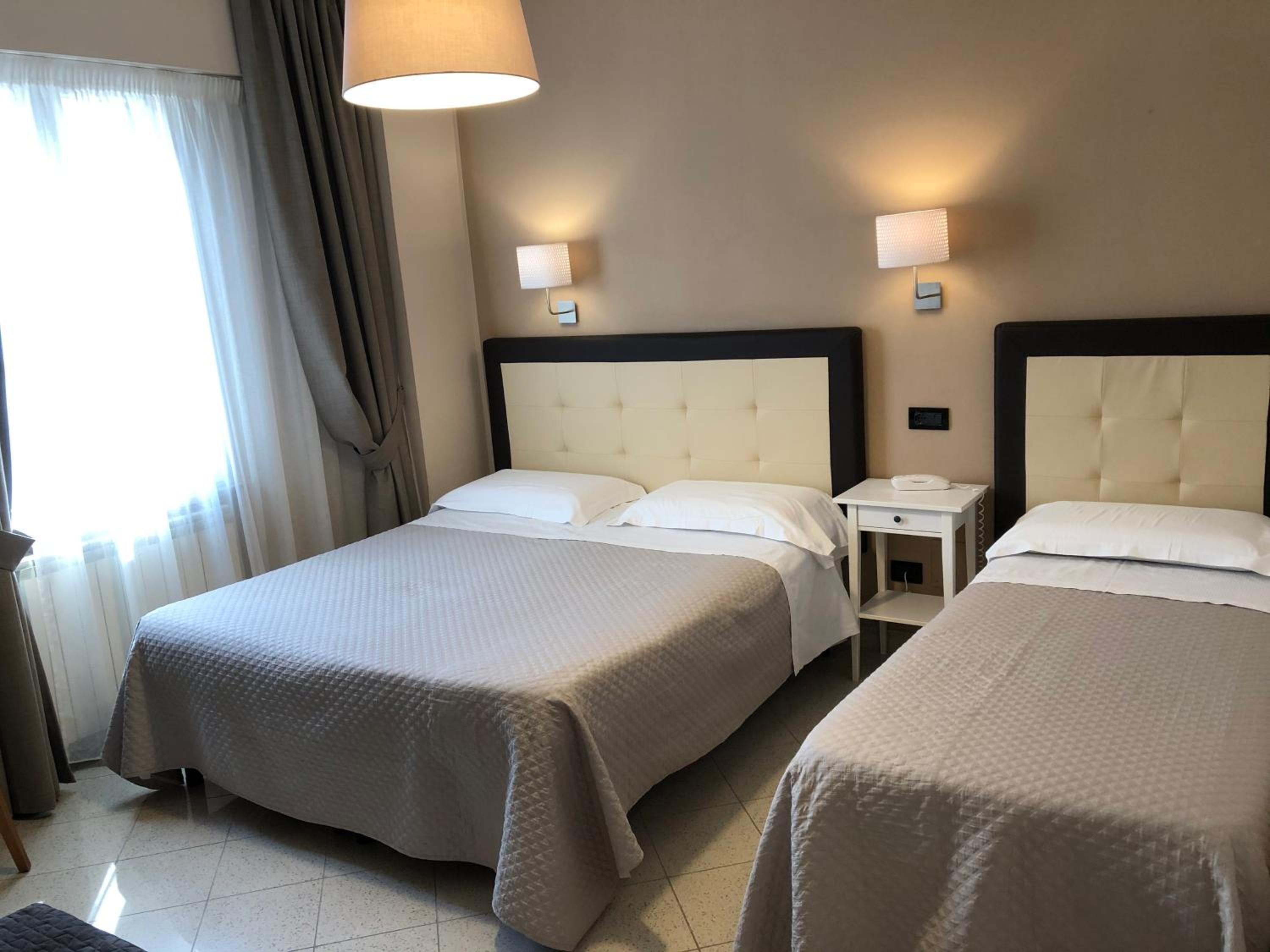 Triple Room - Photo 1