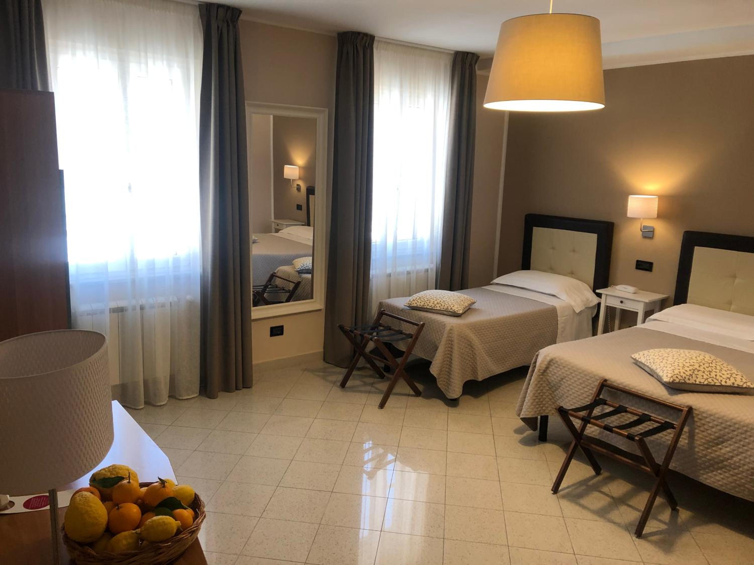 Triple Room - Photo 2