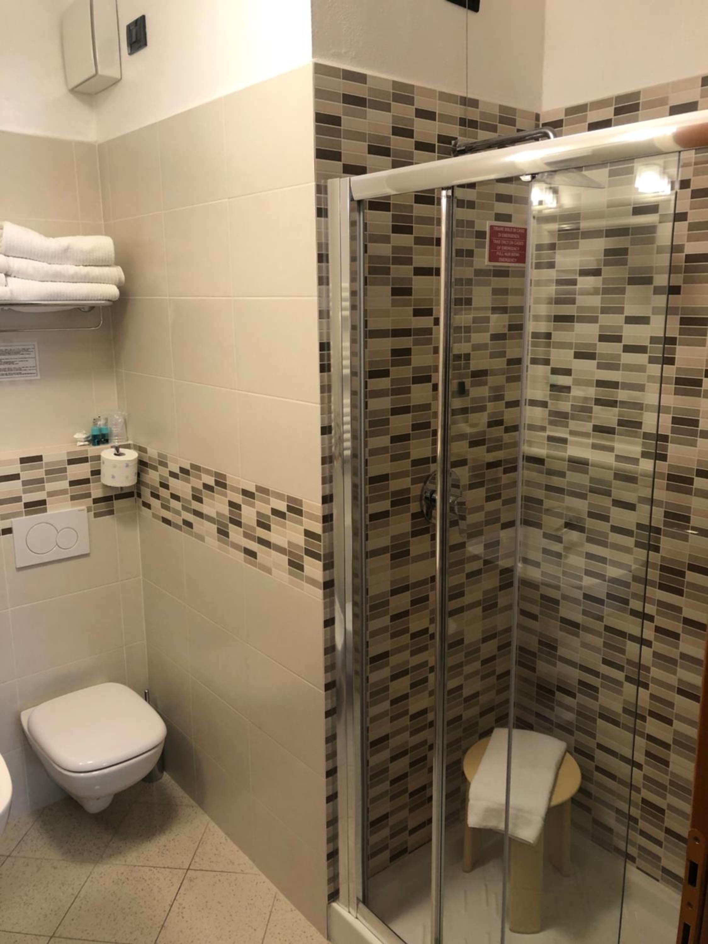 Triple Room - Photo 9
