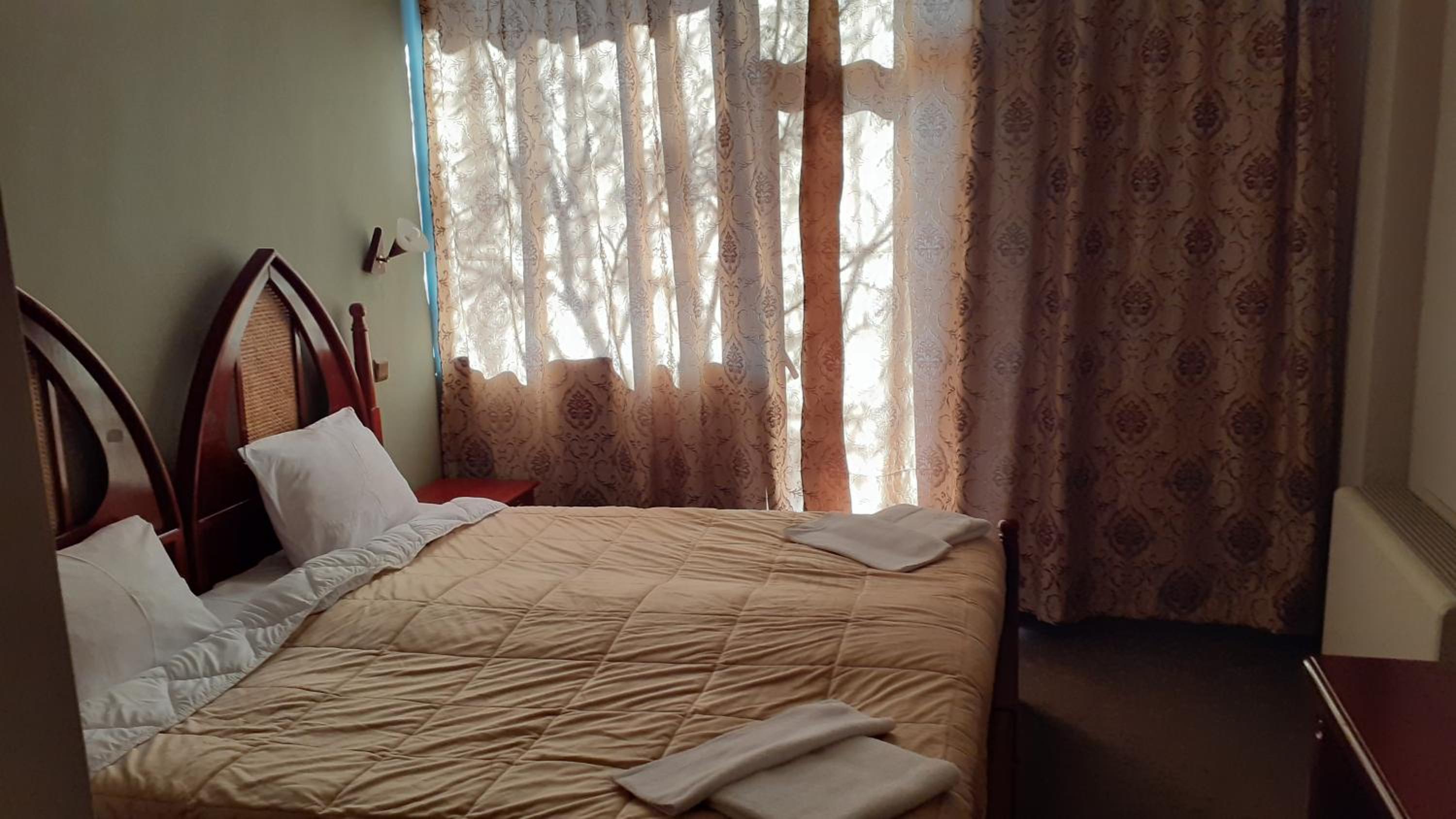 Double or Twin Room with City View photo 3