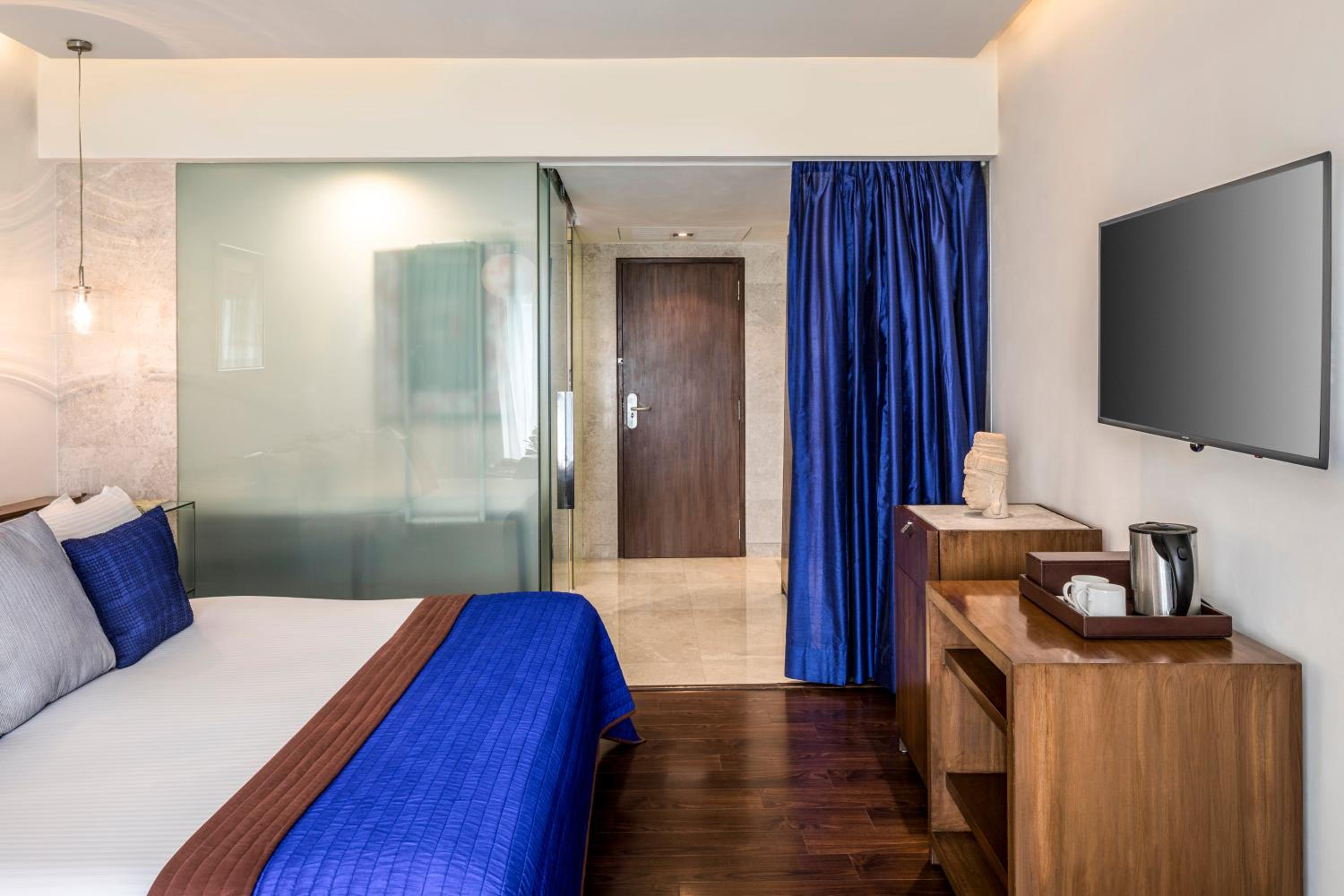 Luxury Premium Double Room with 15% off Spa and Salon services,15% Discount on Food and Soft Beverages , Happy Hours – 11:30 AM to 07:00 PM photo 2