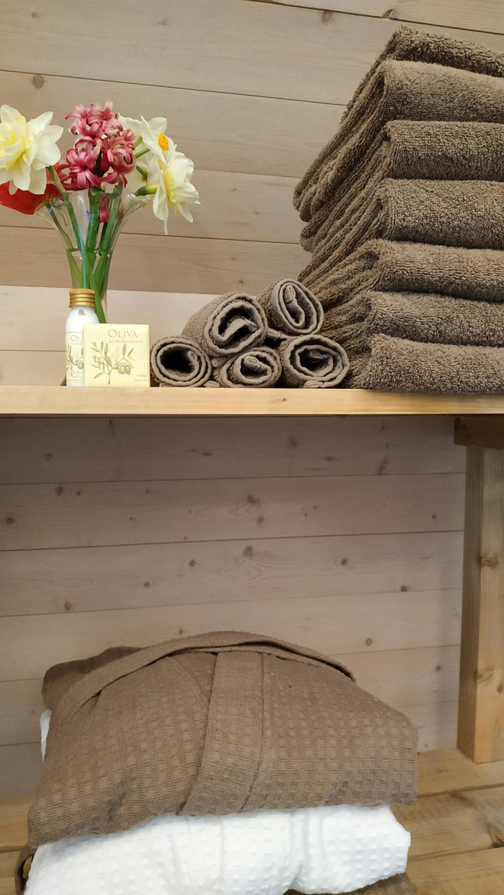 Studio 2 - Photo 28