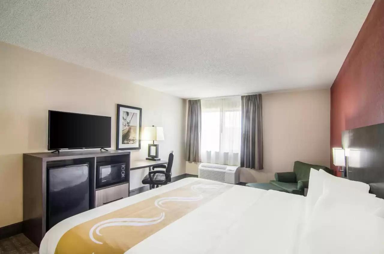 King Room - Disability Access/Non-Smoking - Photo 3