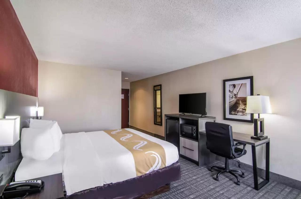 King Room - Disability Access/Non-Smoking - Photo 1