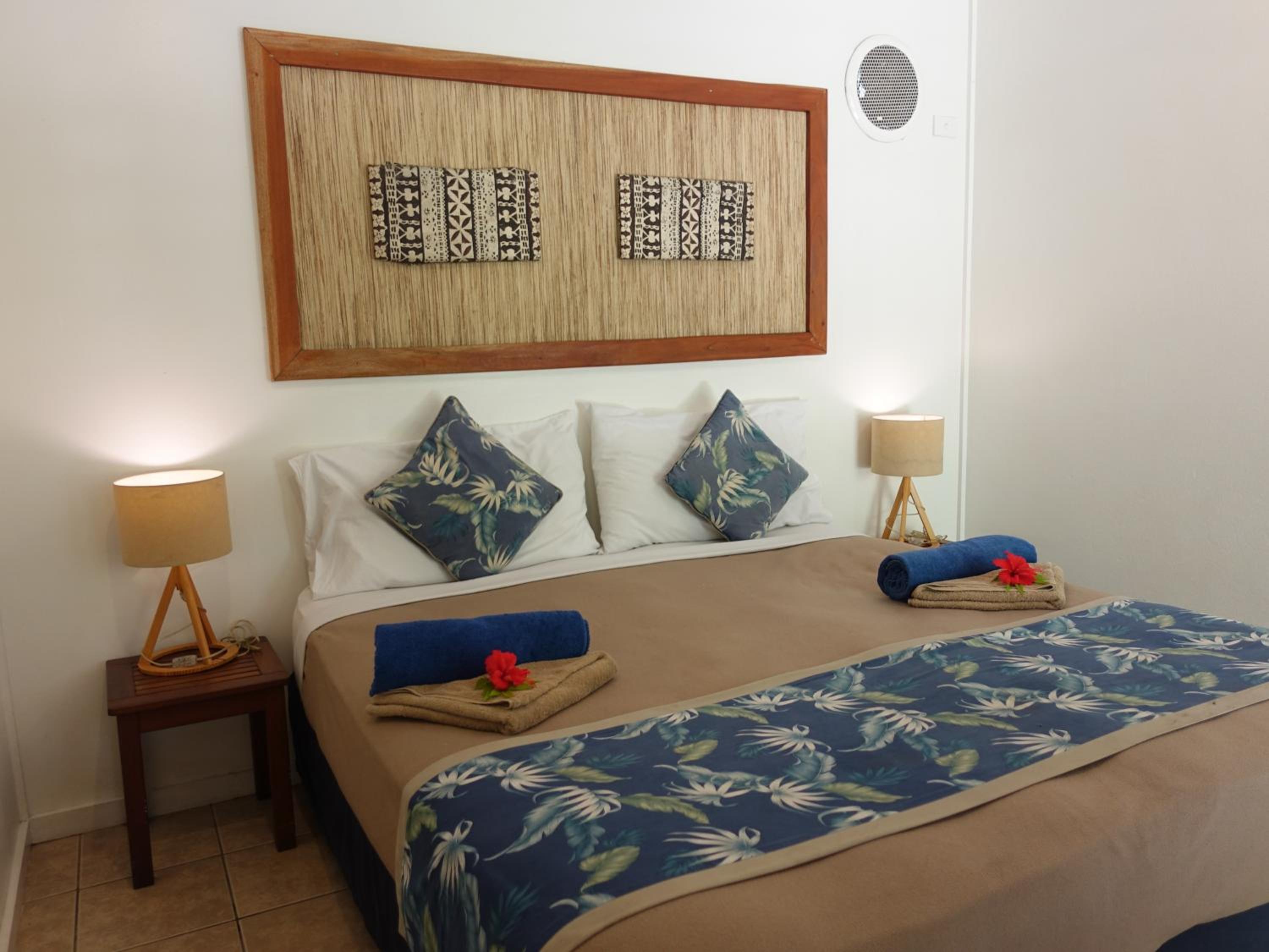 Budget Double Room with Shared Bathroom (Adults Only 18+ yrs) photo 3