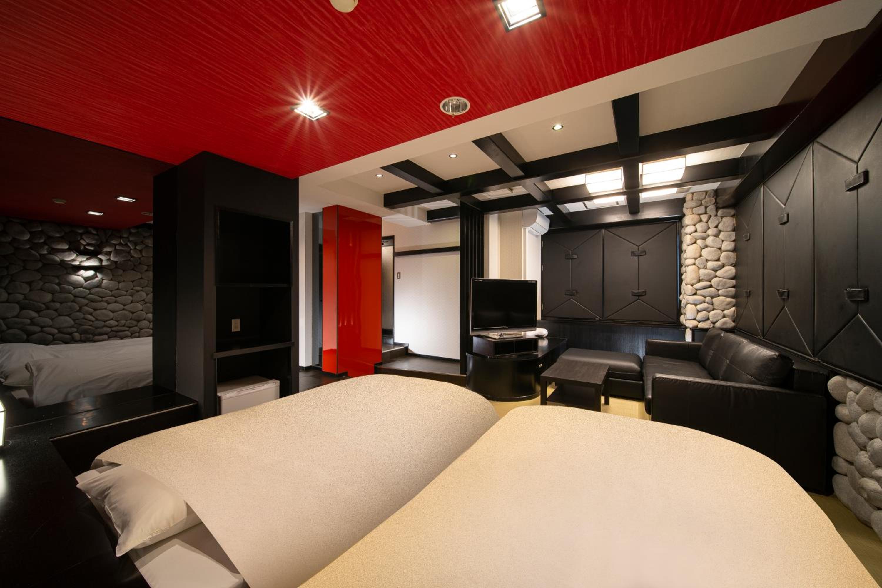 Twin Room - Photo 3