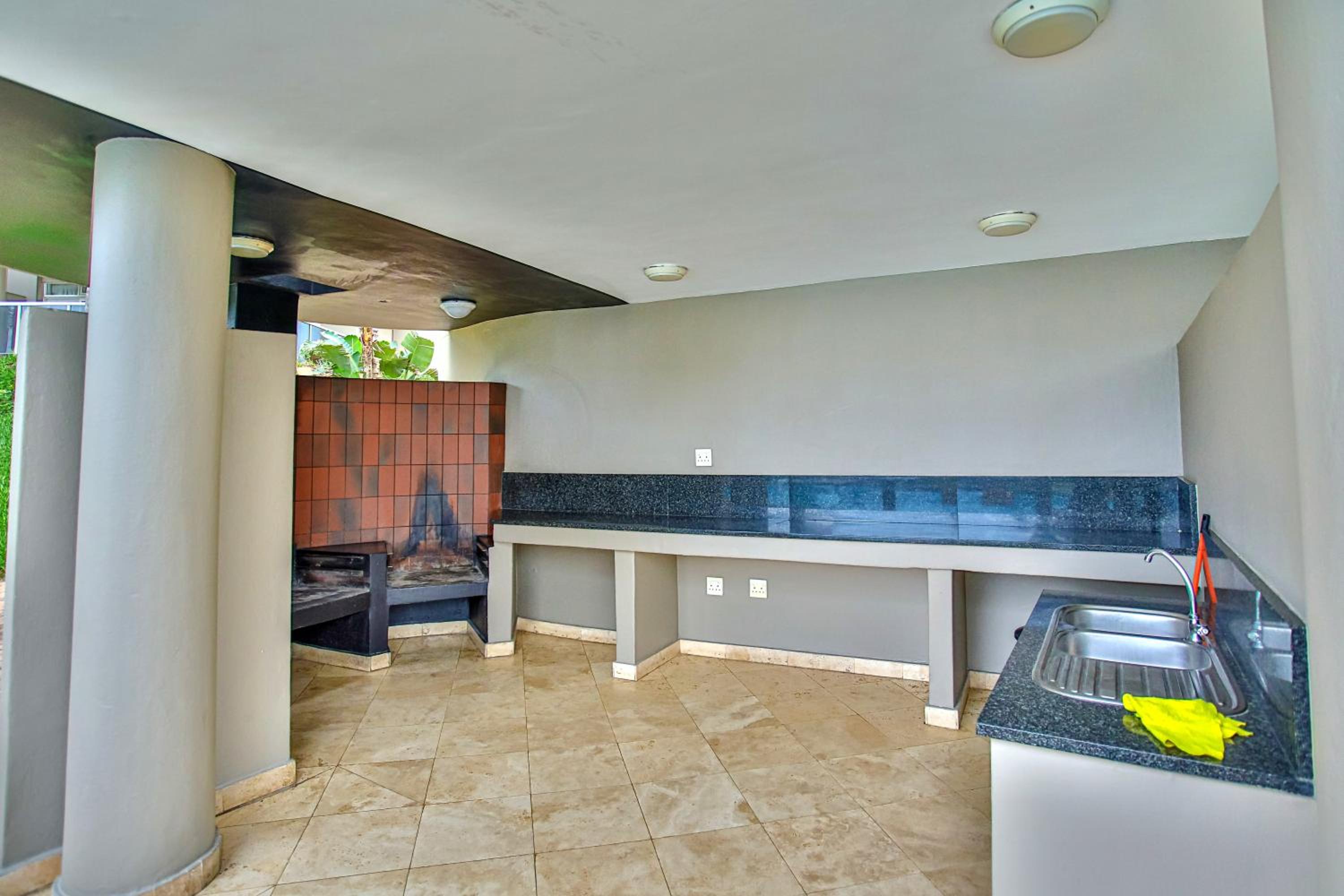 Apartment photo 3