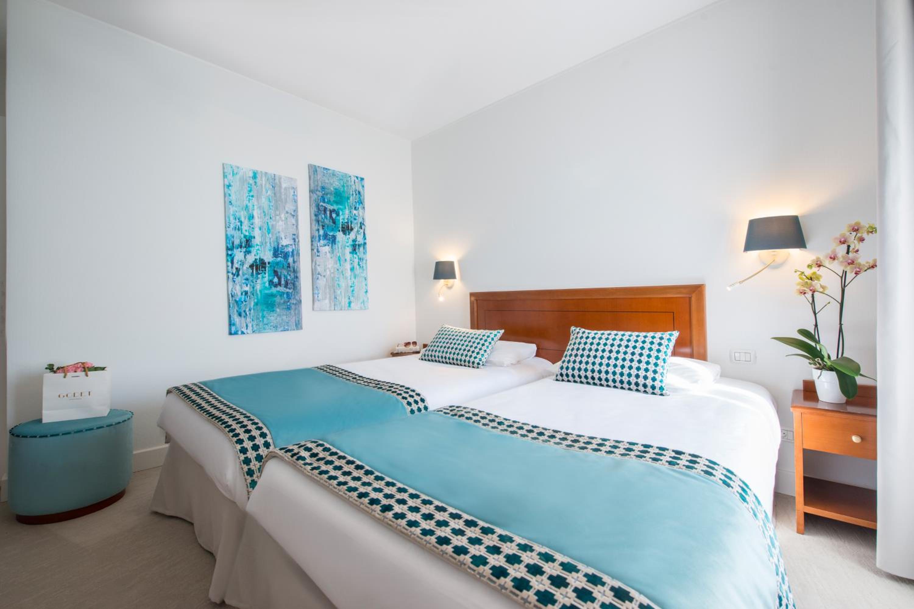 Deluxe Double or Twin Room - Photo 4