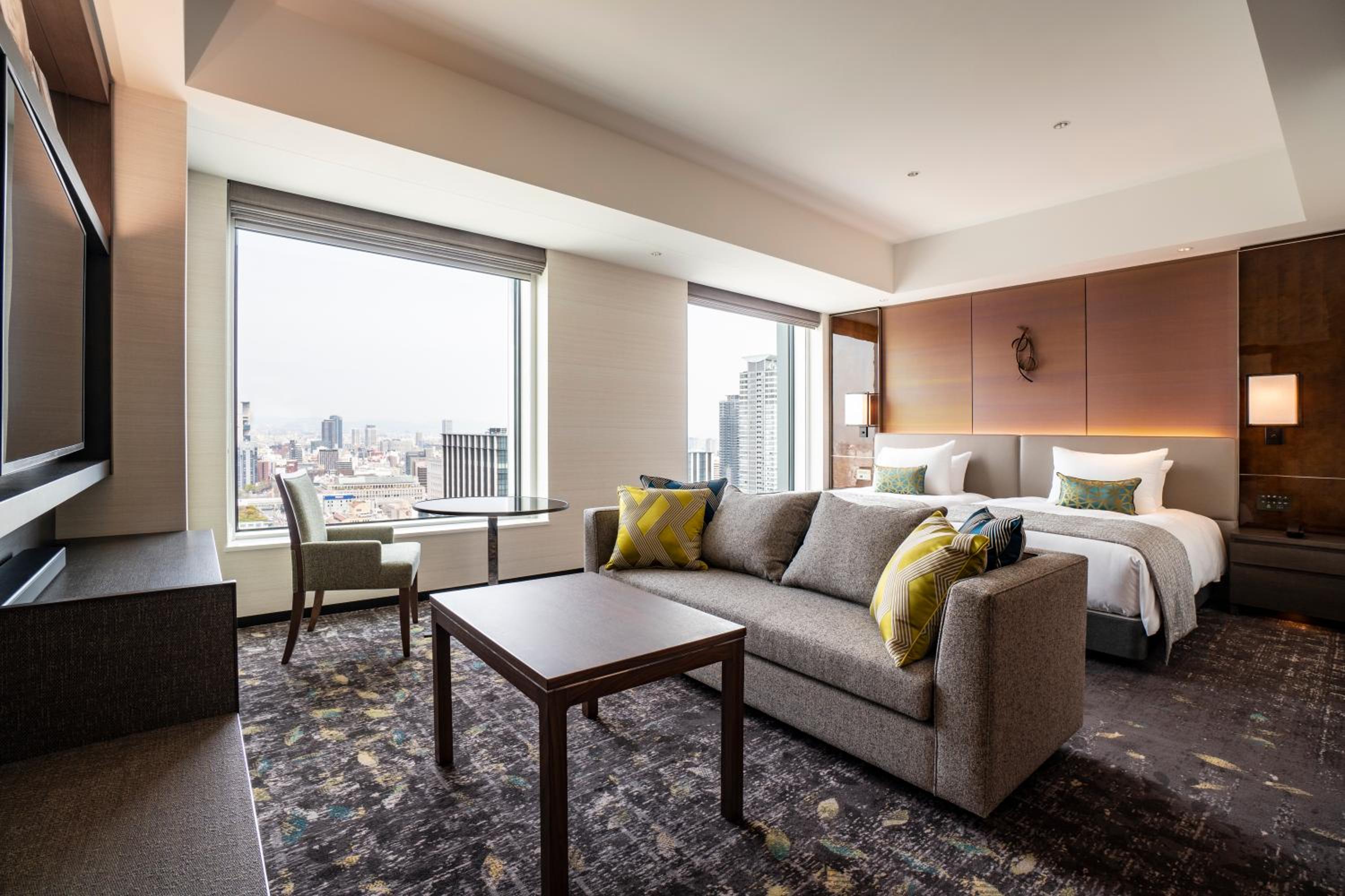 Executive Deluxe Twin Room with Lounge Access - Non-Smoking - Photo 1