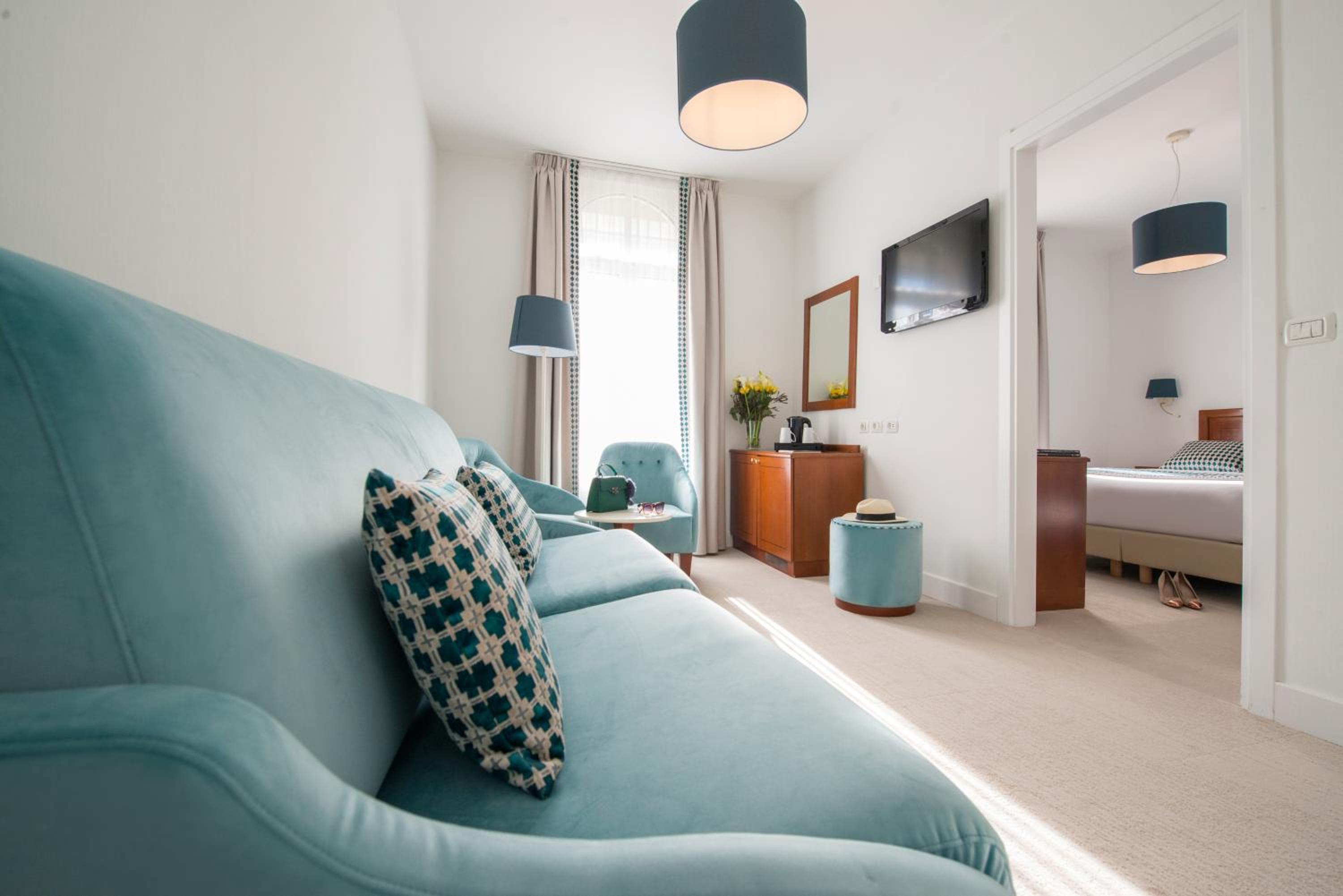 Suite - Photo 4