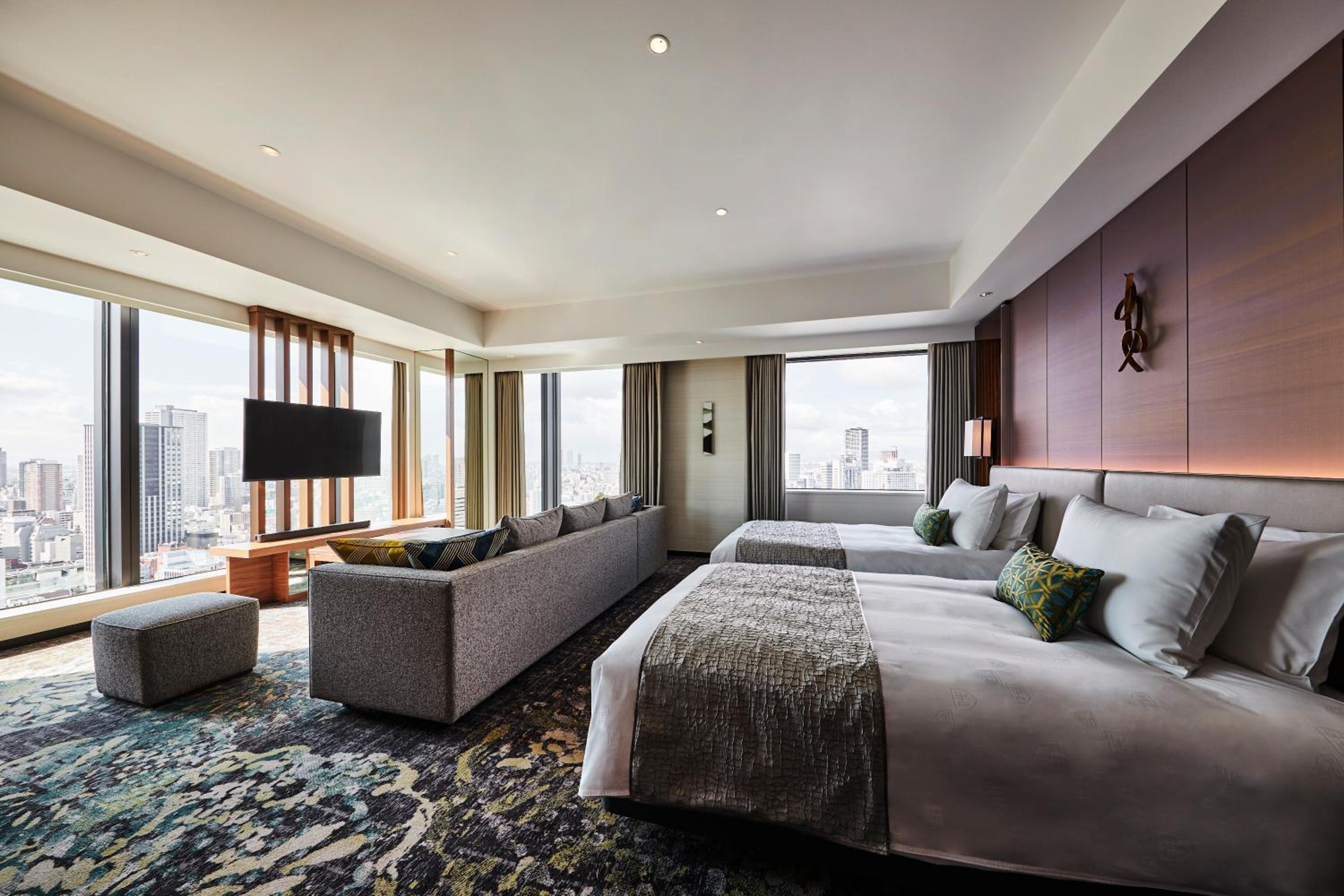 Executive Corner Deluxe Twin Room with Lounge Access - Non-Smoking - Photo 1