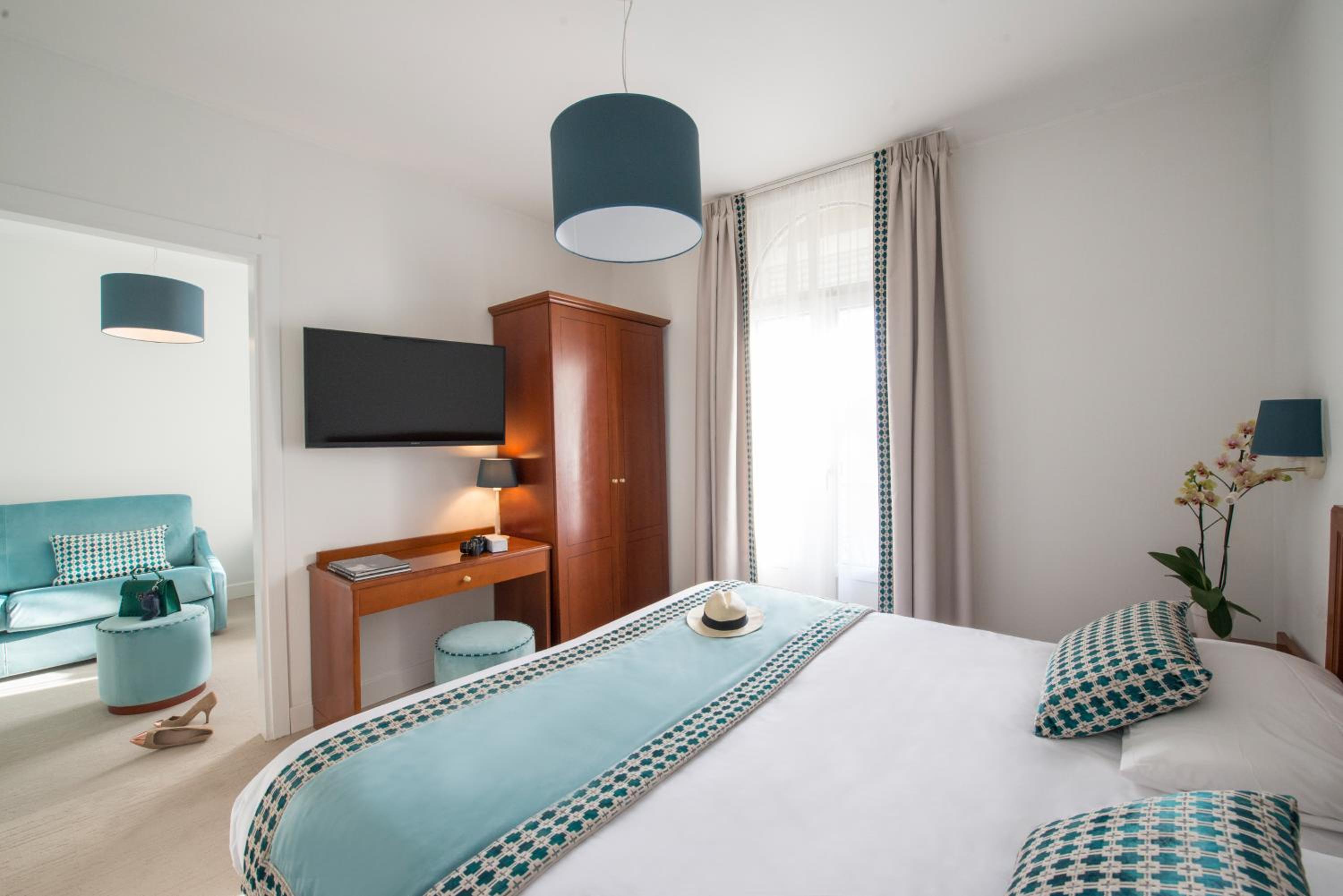 Suite - Photo 5