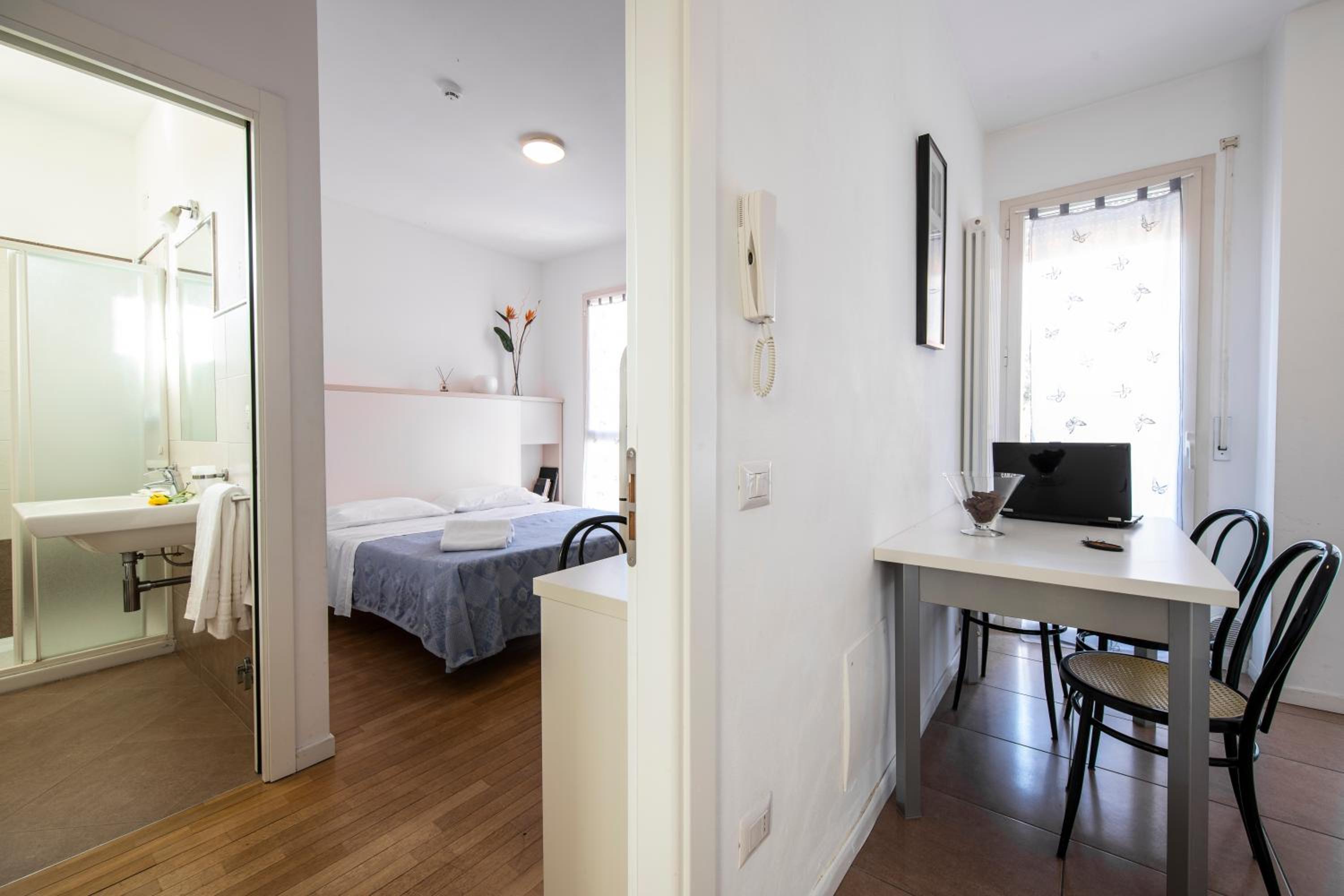 Apartment photo 1