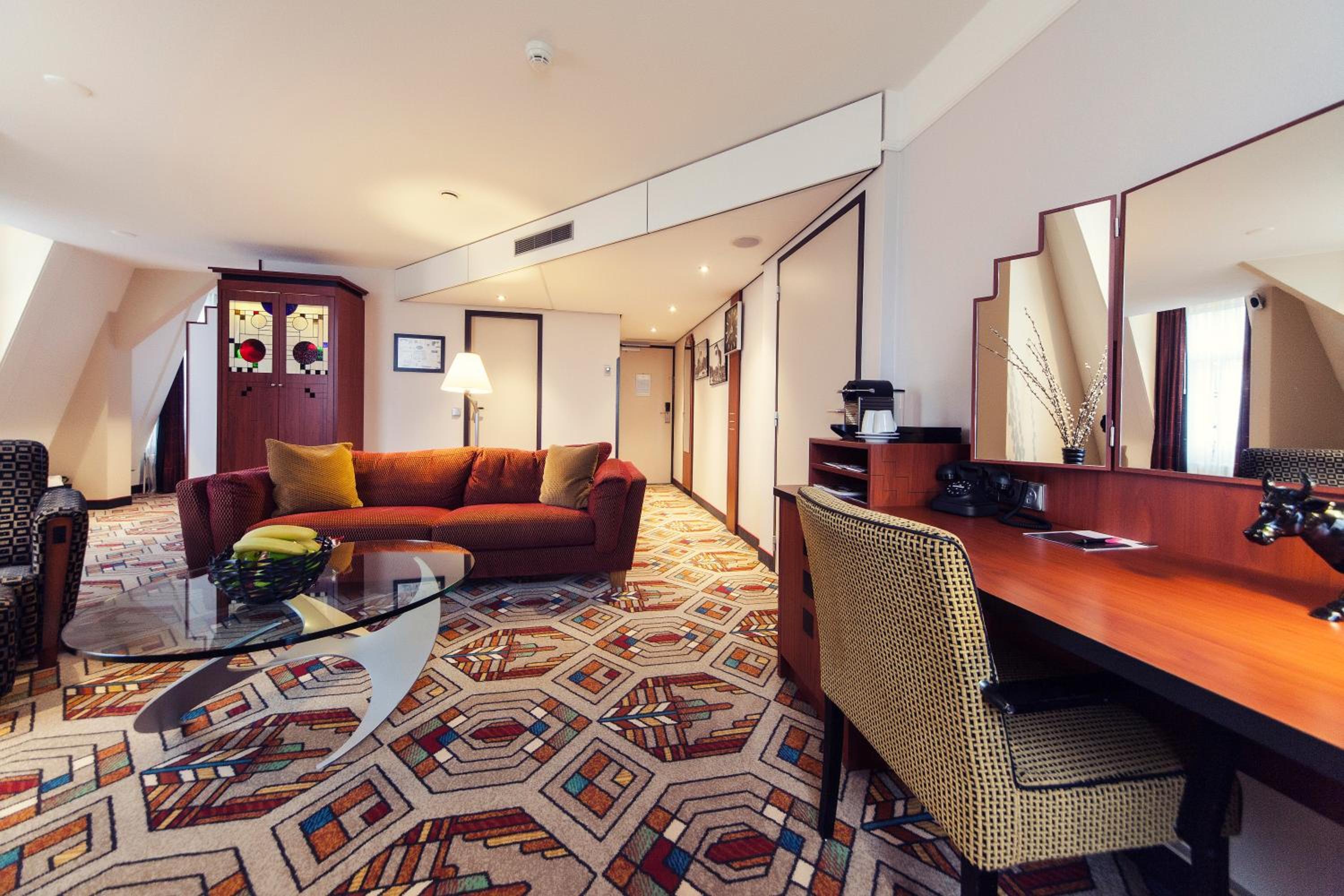 Master suite with canal view photo 1