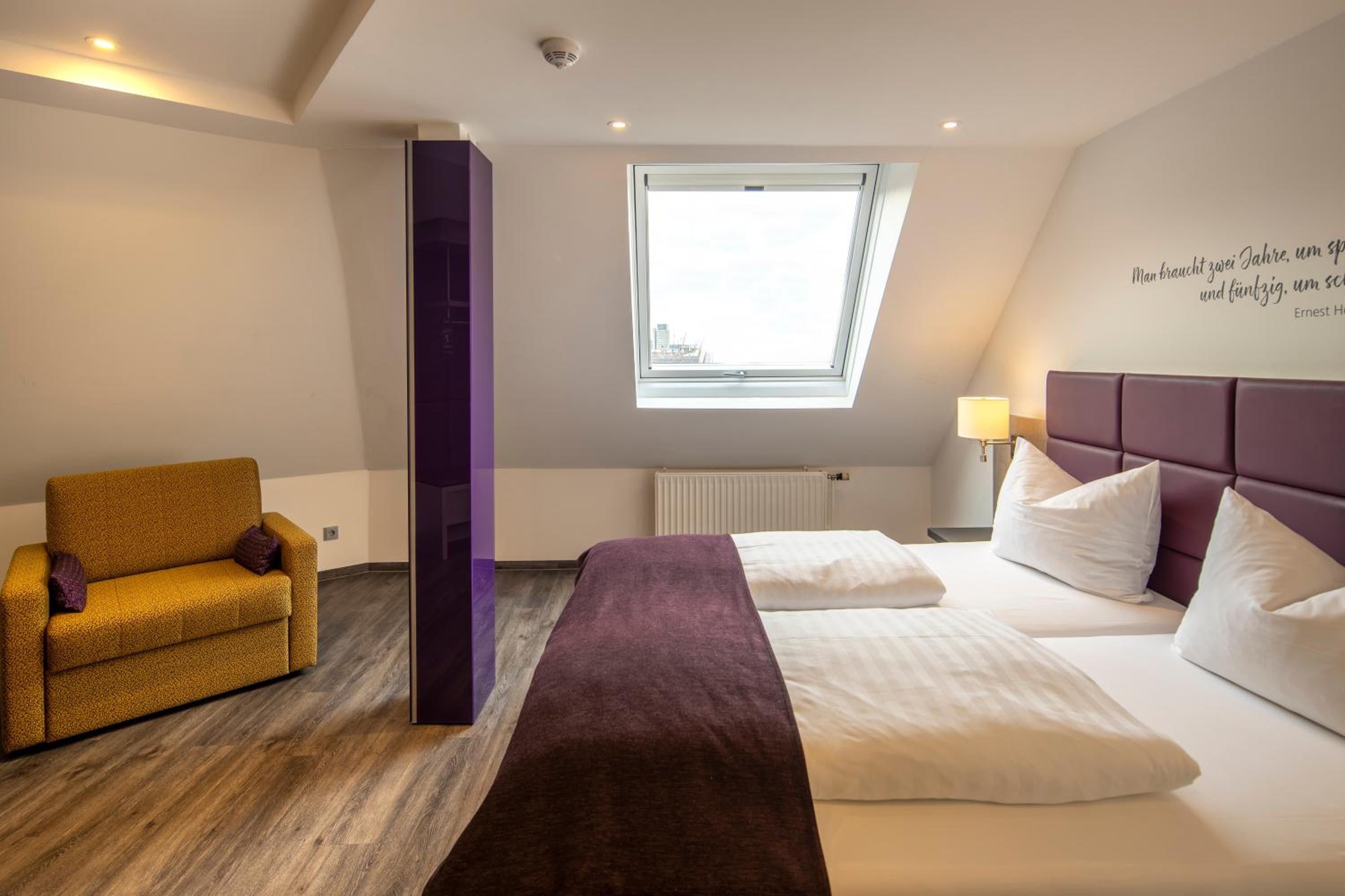 Business Double Room - Photo 2