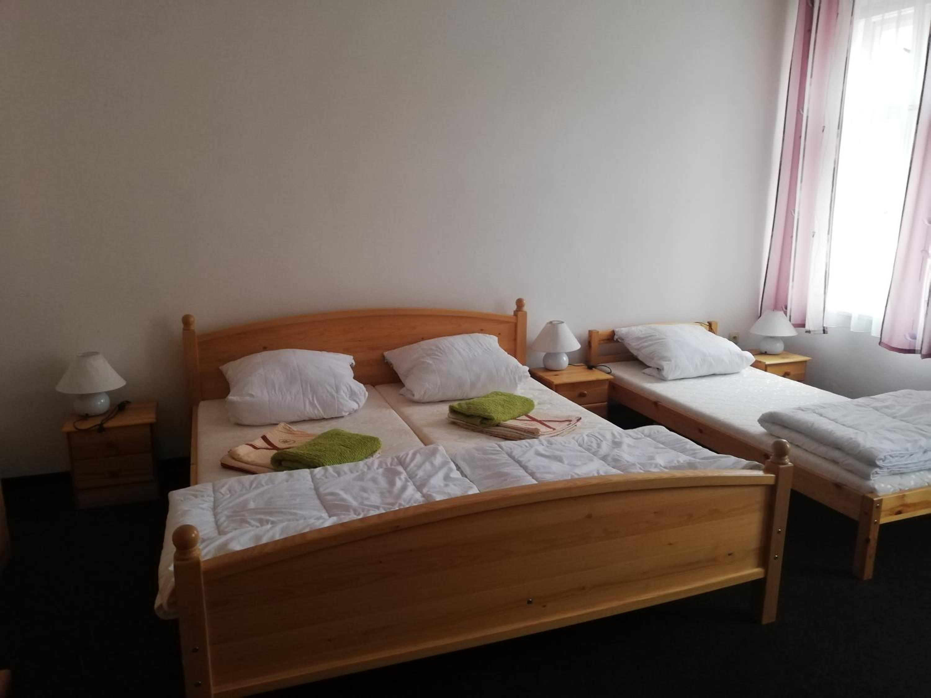 Two-Bedroom Suite - Photo 4