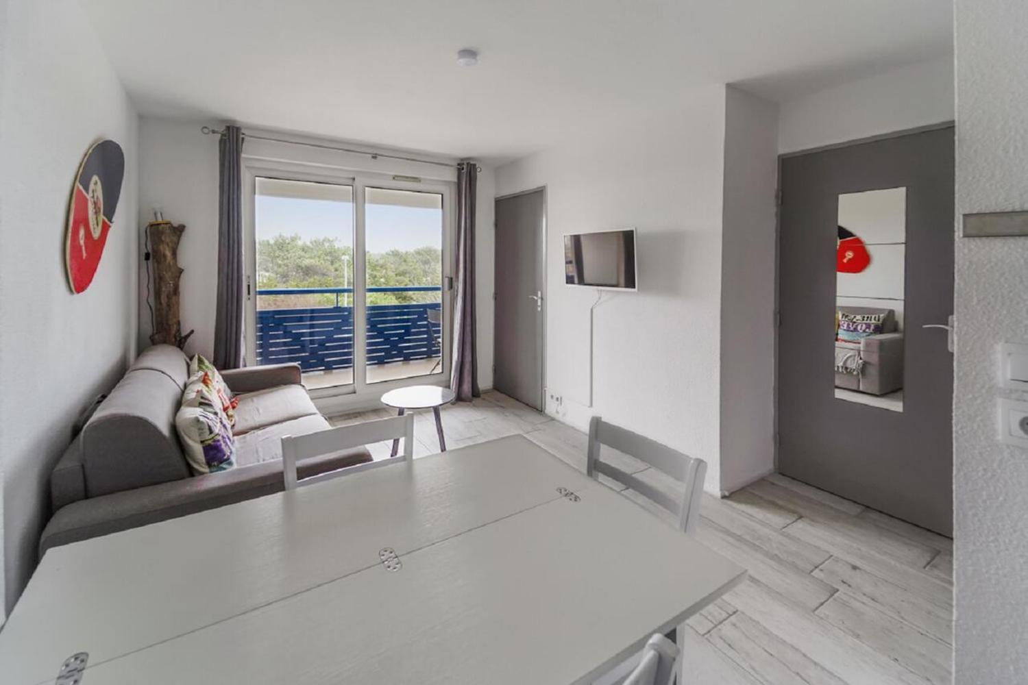 Comfort One-Bedroom Apartment (5 People) photo 3