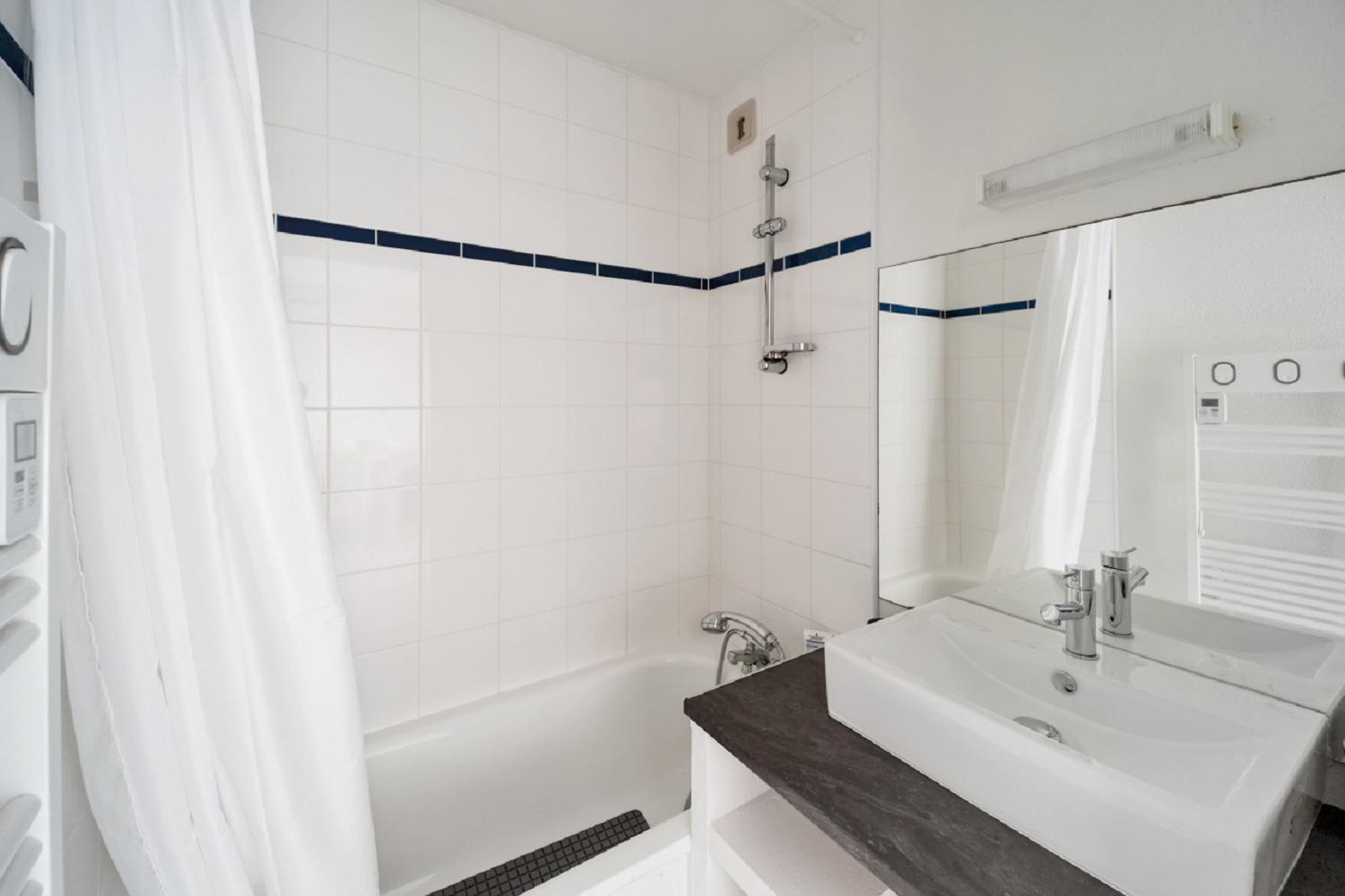 Comfort One-Bedroom Apartment (5 People) photo 1