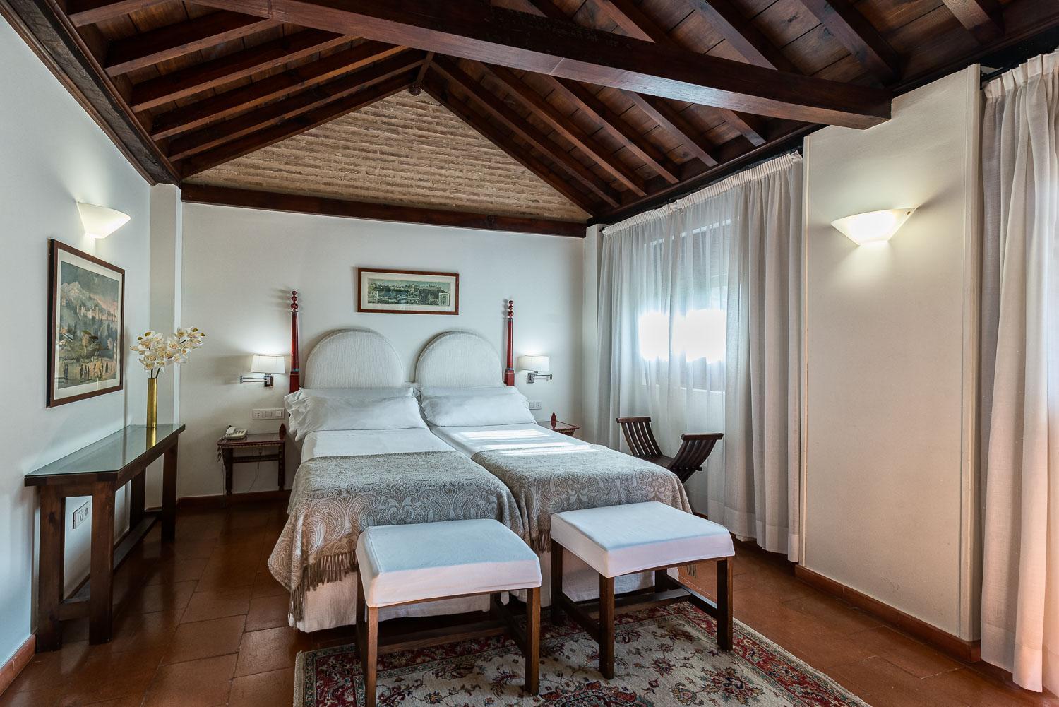 Executive Double or Twin Room with lateral Alhambra view photo 2
