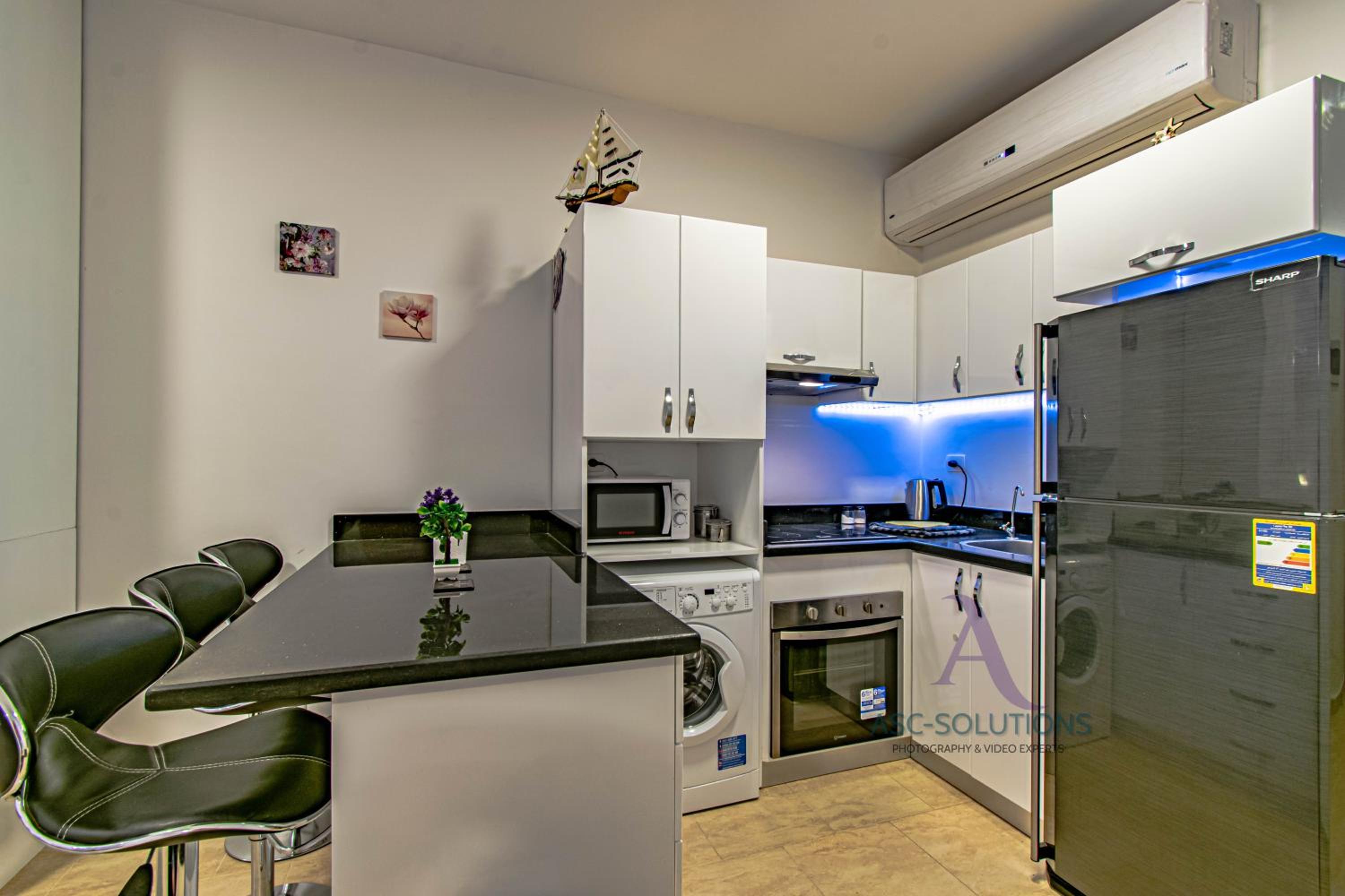 Studio with Sea View - Photo 11
