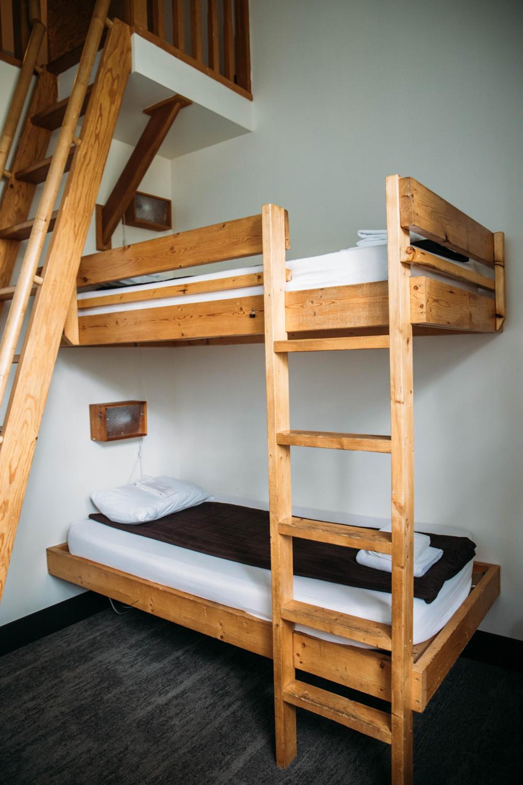 Bed in 4 or 5 - Bed Female Dormitory Room photo 3