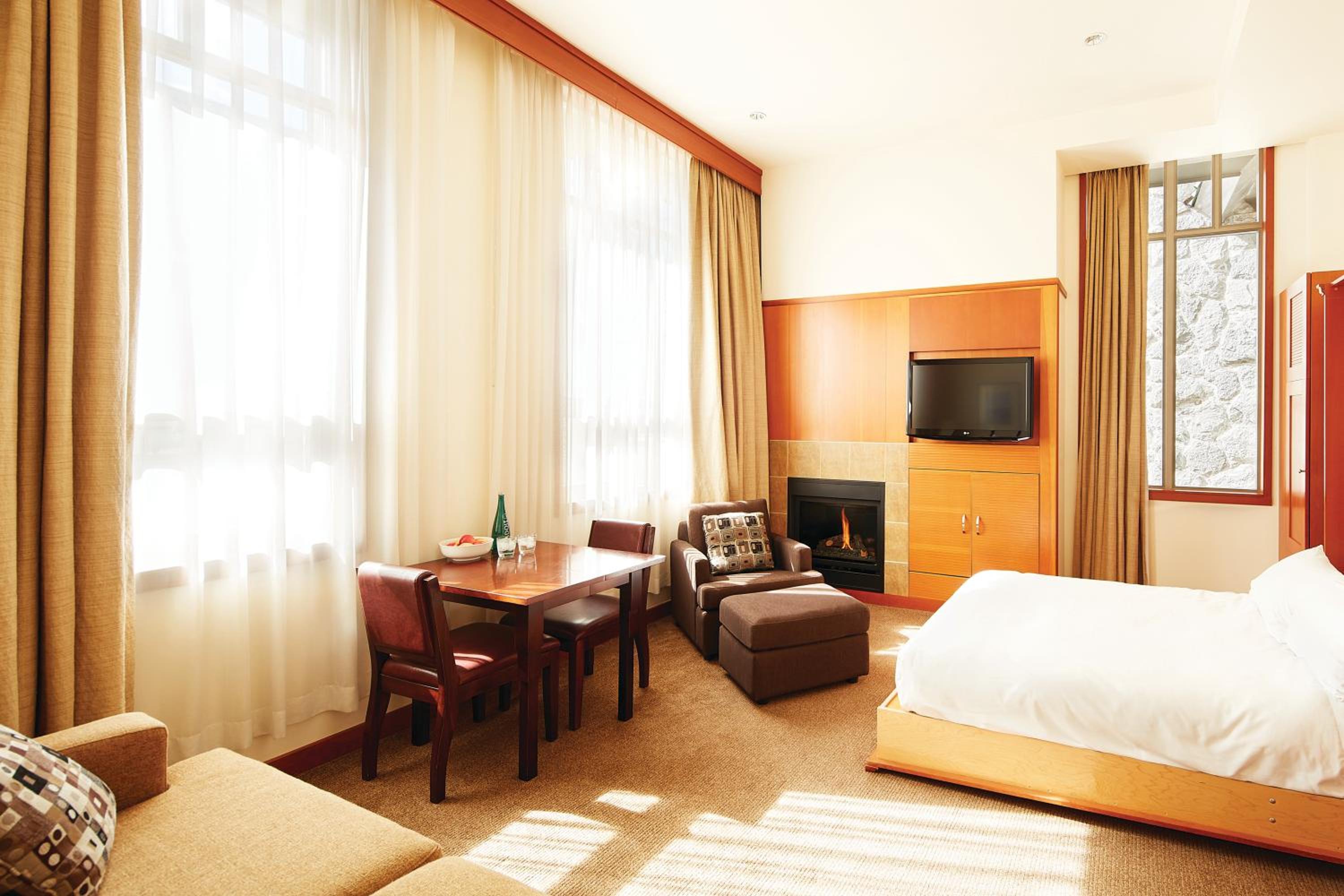 Studio Suite - Photo 1