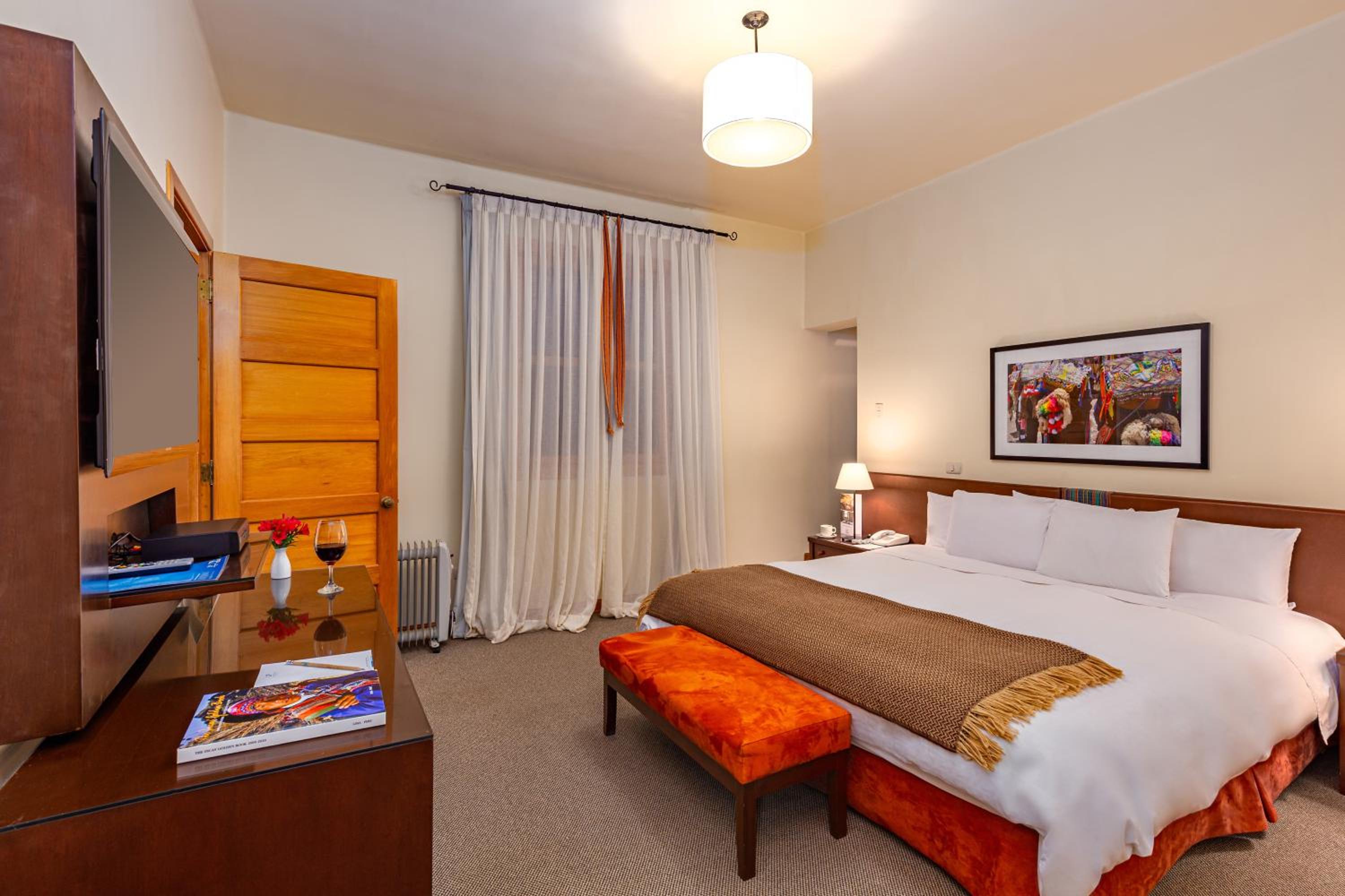 Suite - Photo 3