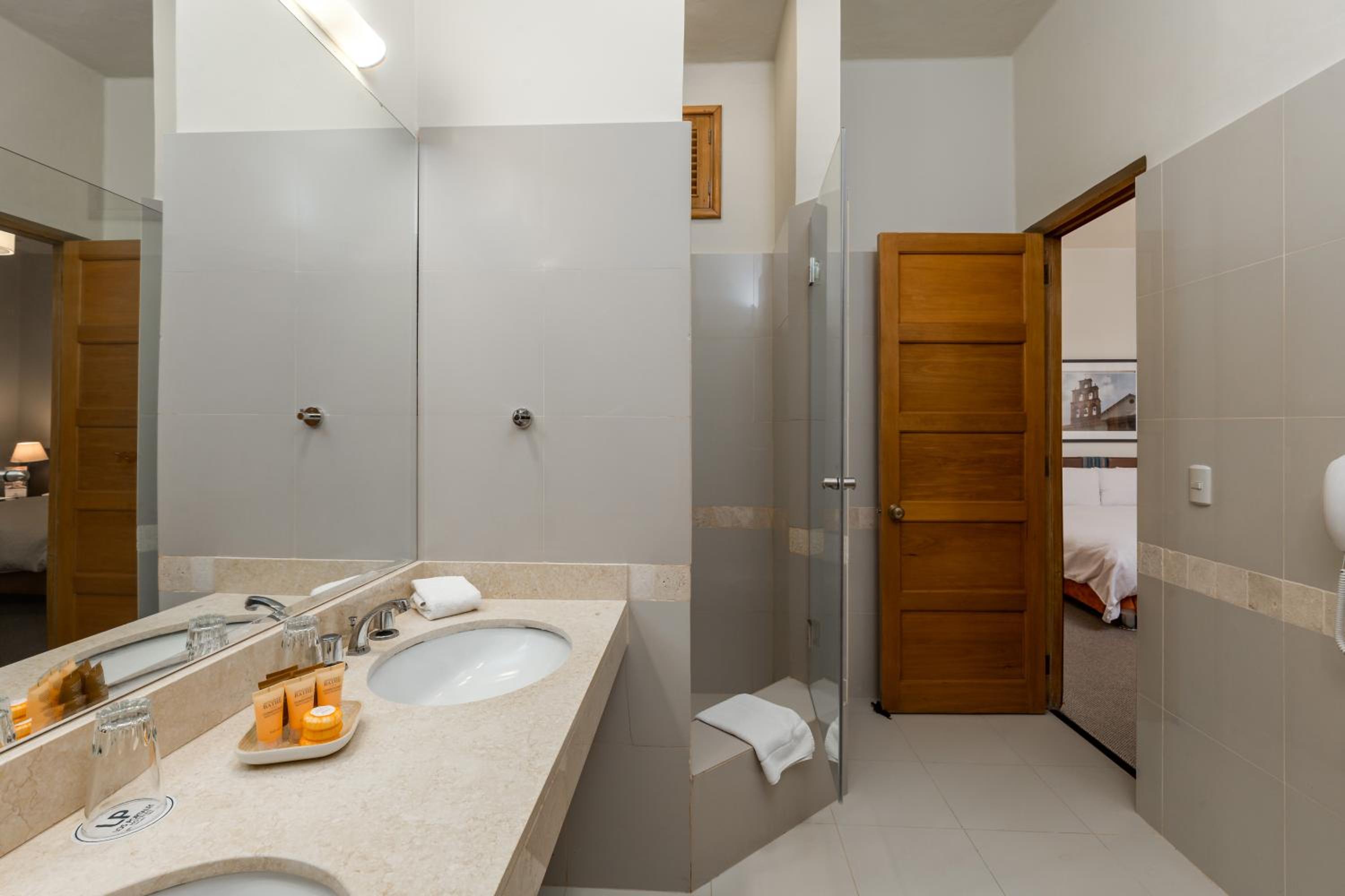 Family Suite - Photo 2