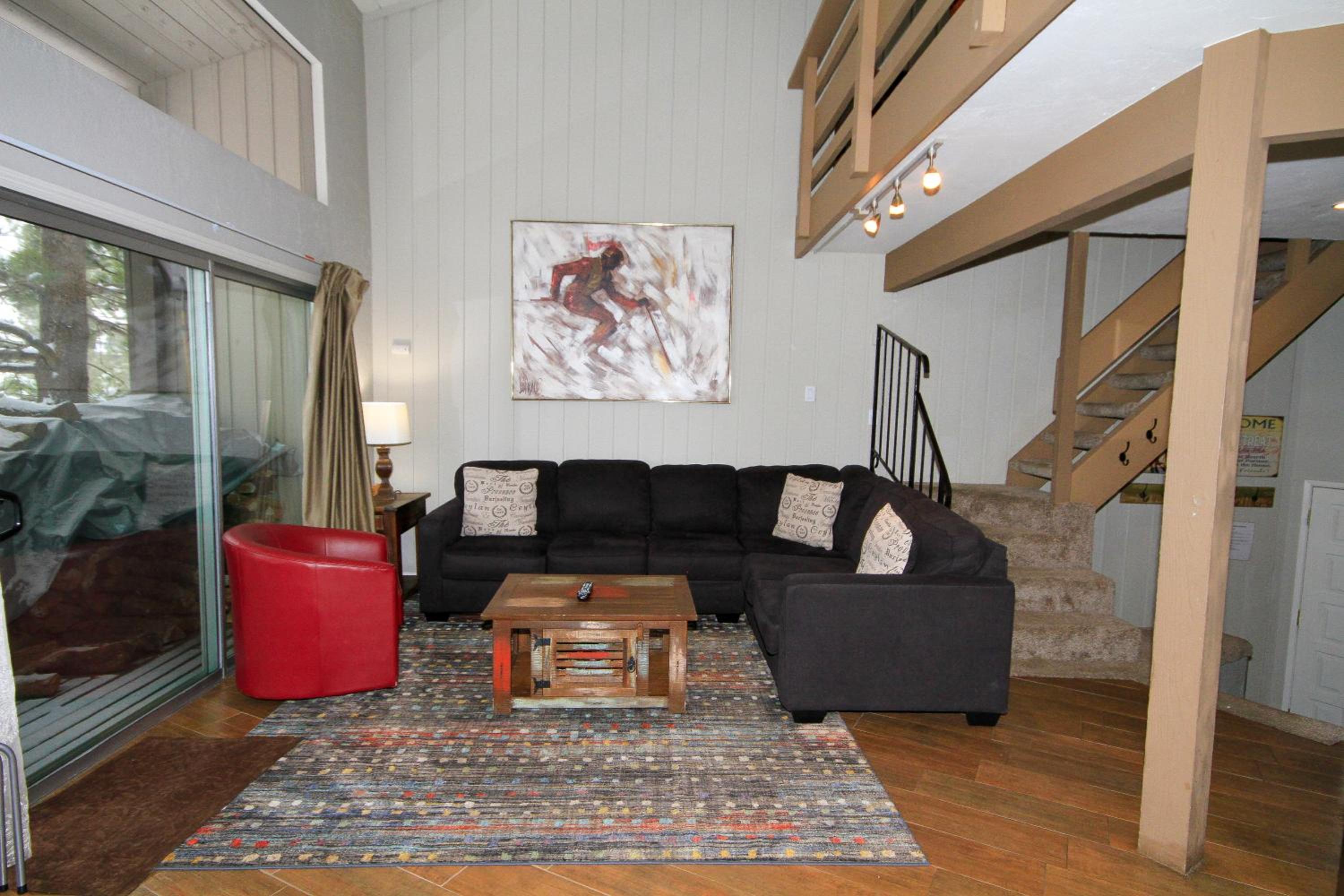 Apartment photo 2
