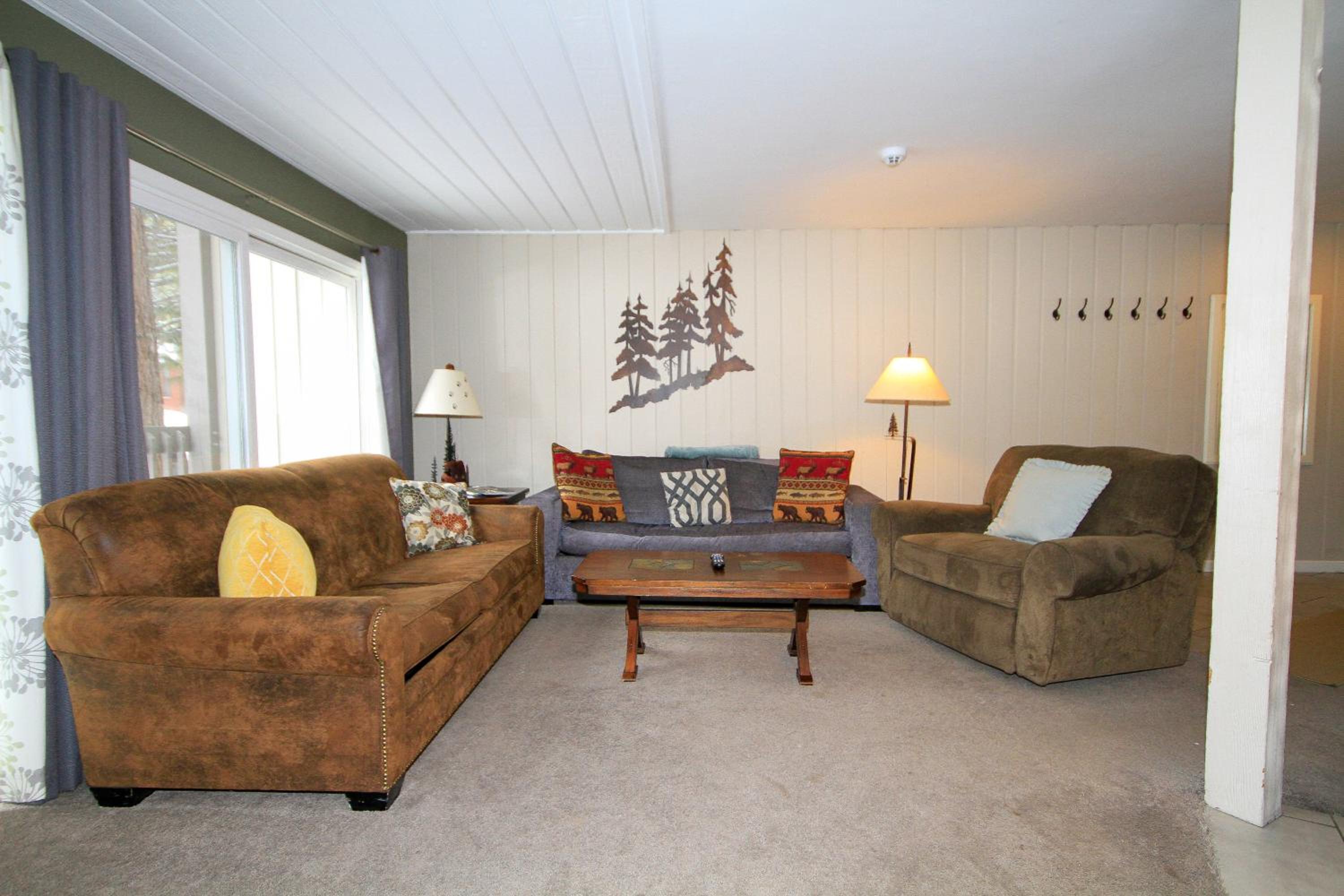 Apartment photo 2