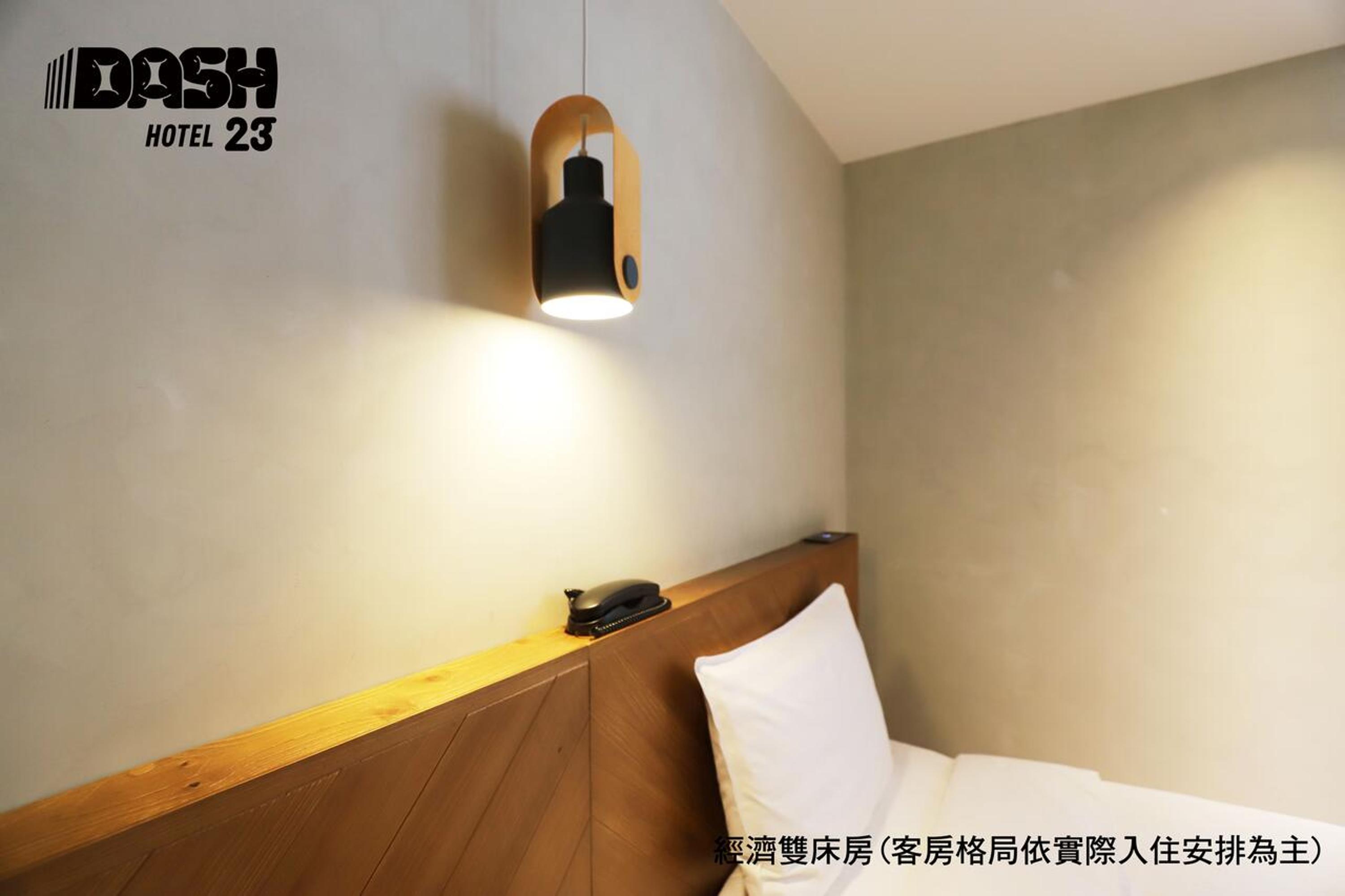 Standard Twin Room - Photo 7