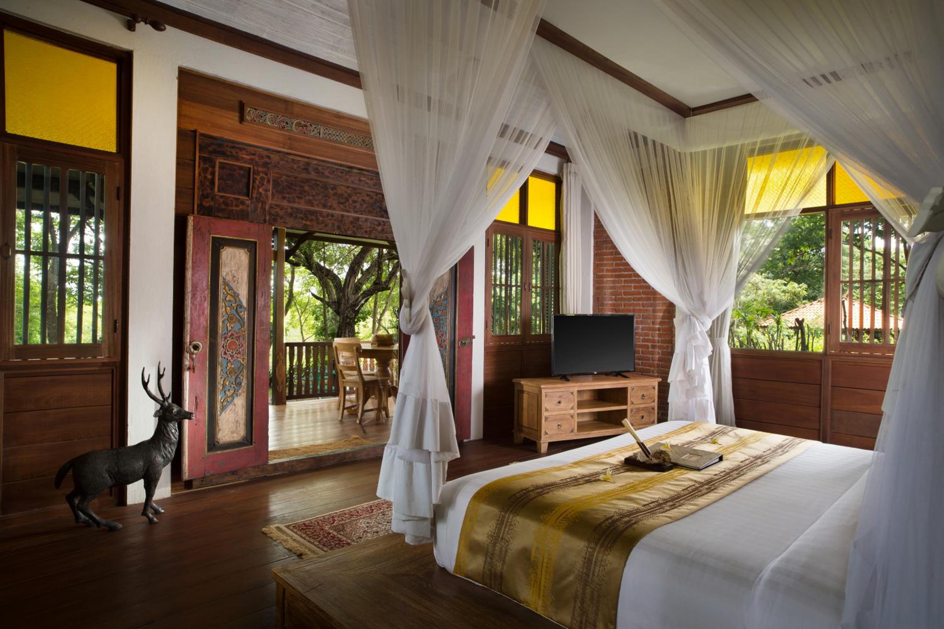 Room Only – One Bedroom Forest Villa - Photo 6