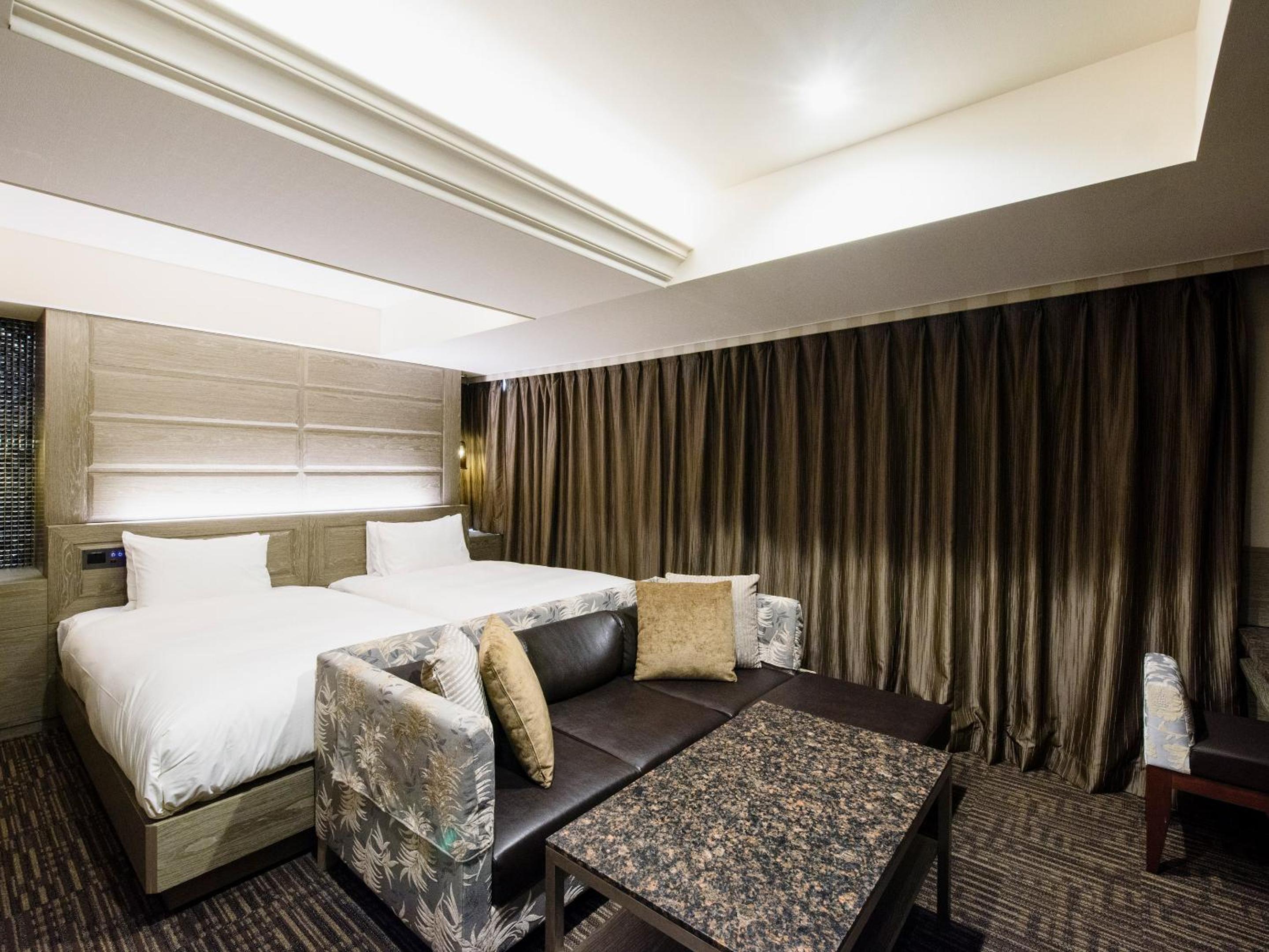 Deluxe Twin Room - Non-Smoking photo 1