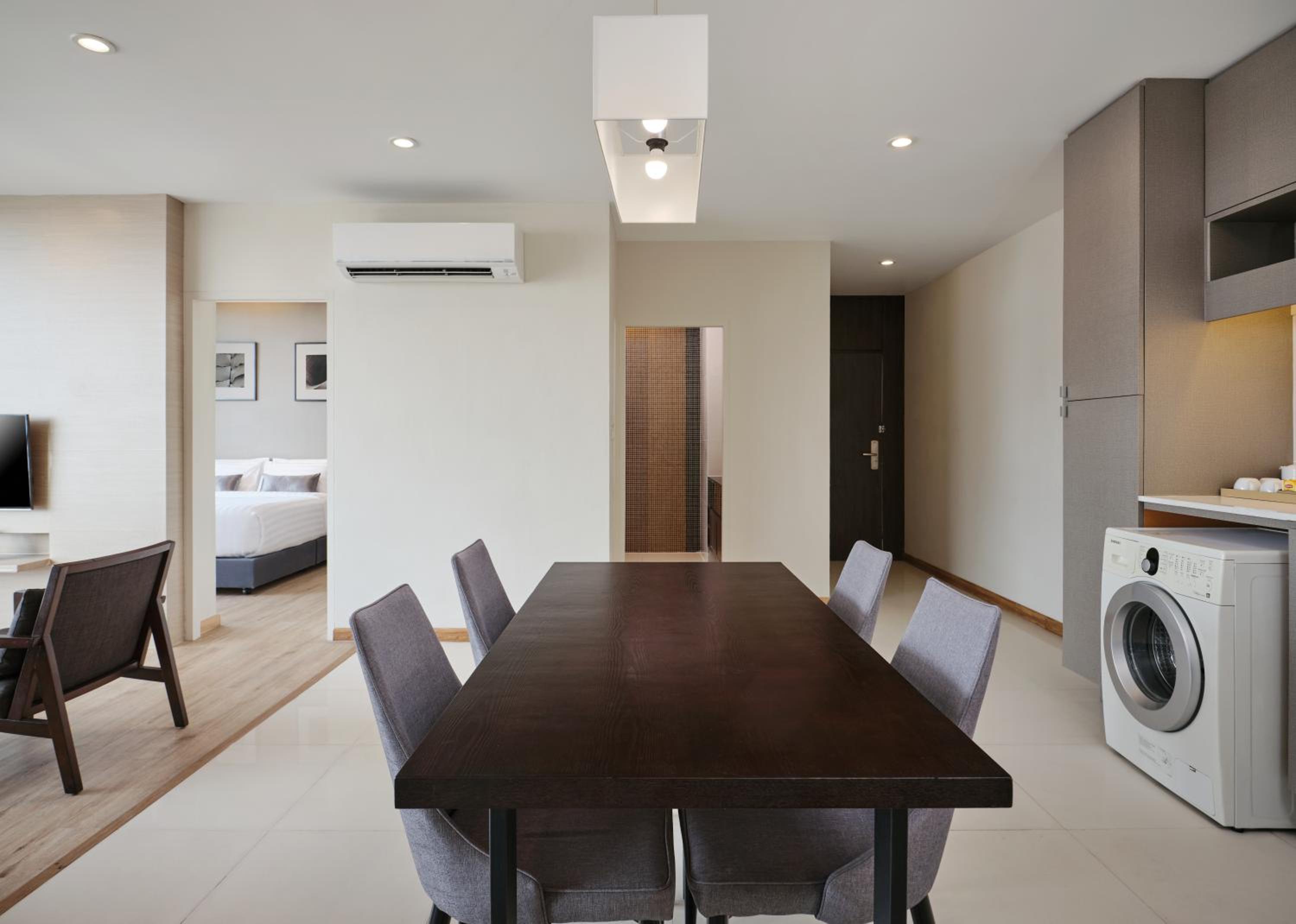 Family Two-Bedroom Suite - Photo 14