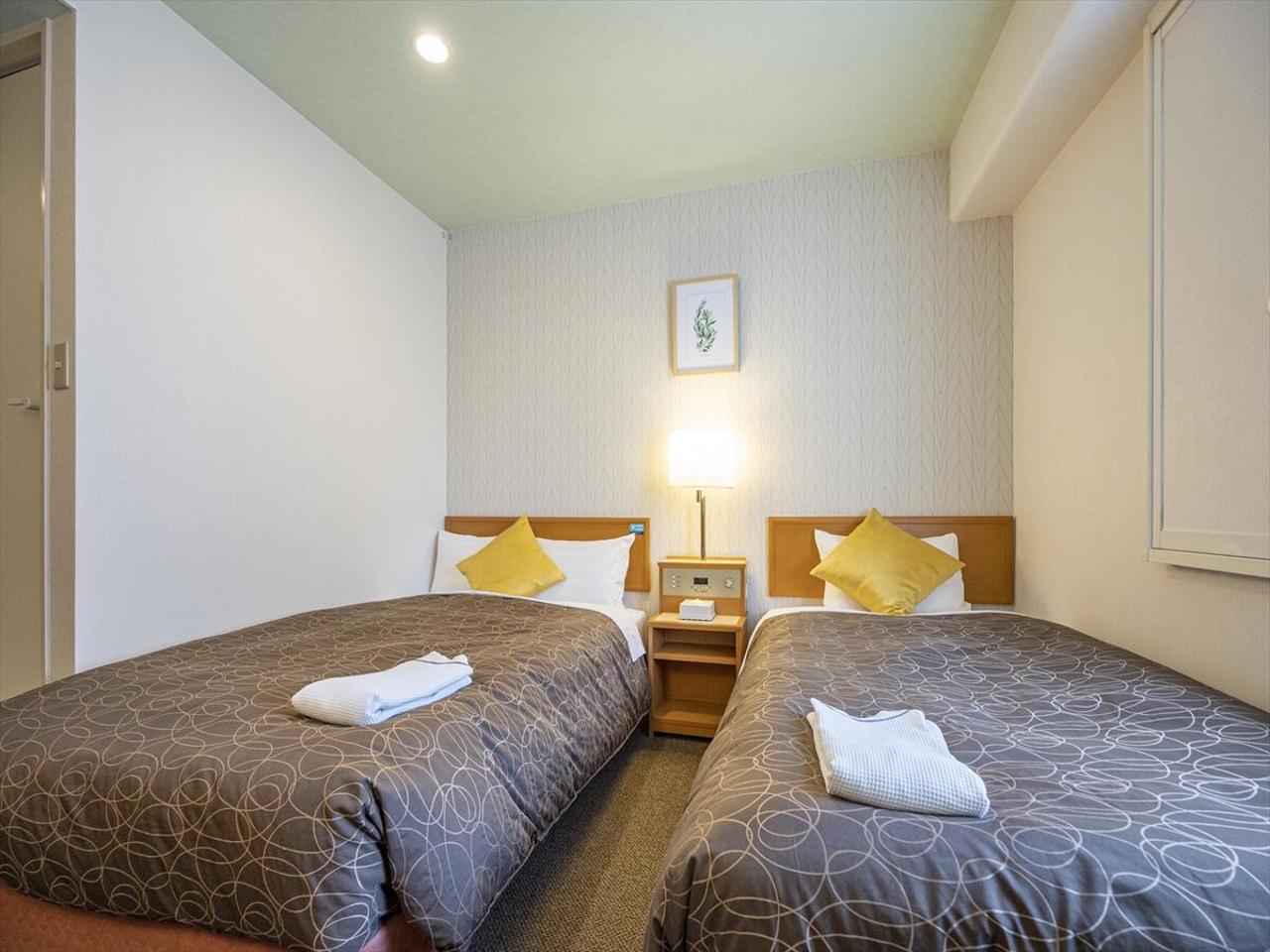 Standard Twin Room - Non-Smoking - Photo 8
