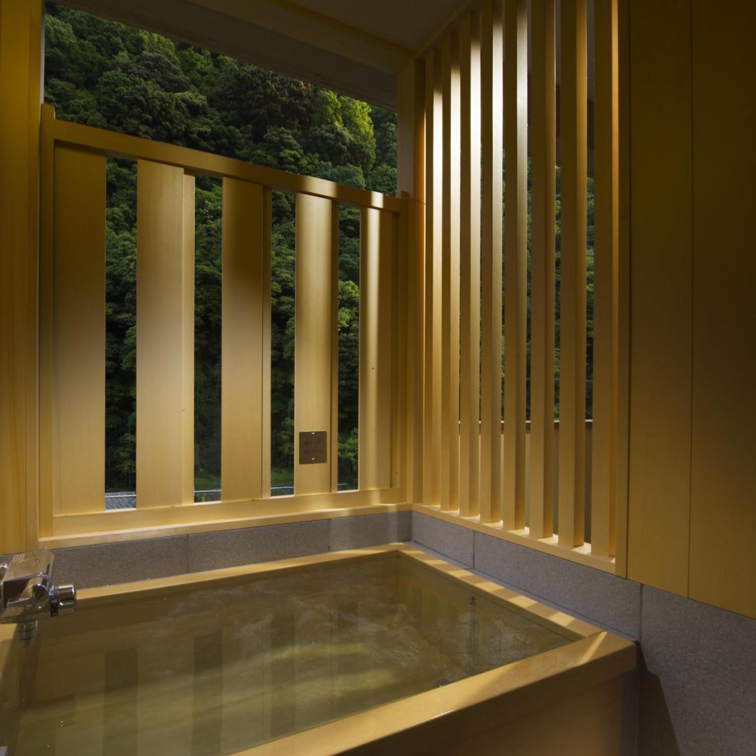 Deluxe Twin Room with Tatami Area and Semi Open-Air Bath - Non-Smoking - River View thumbnail 6