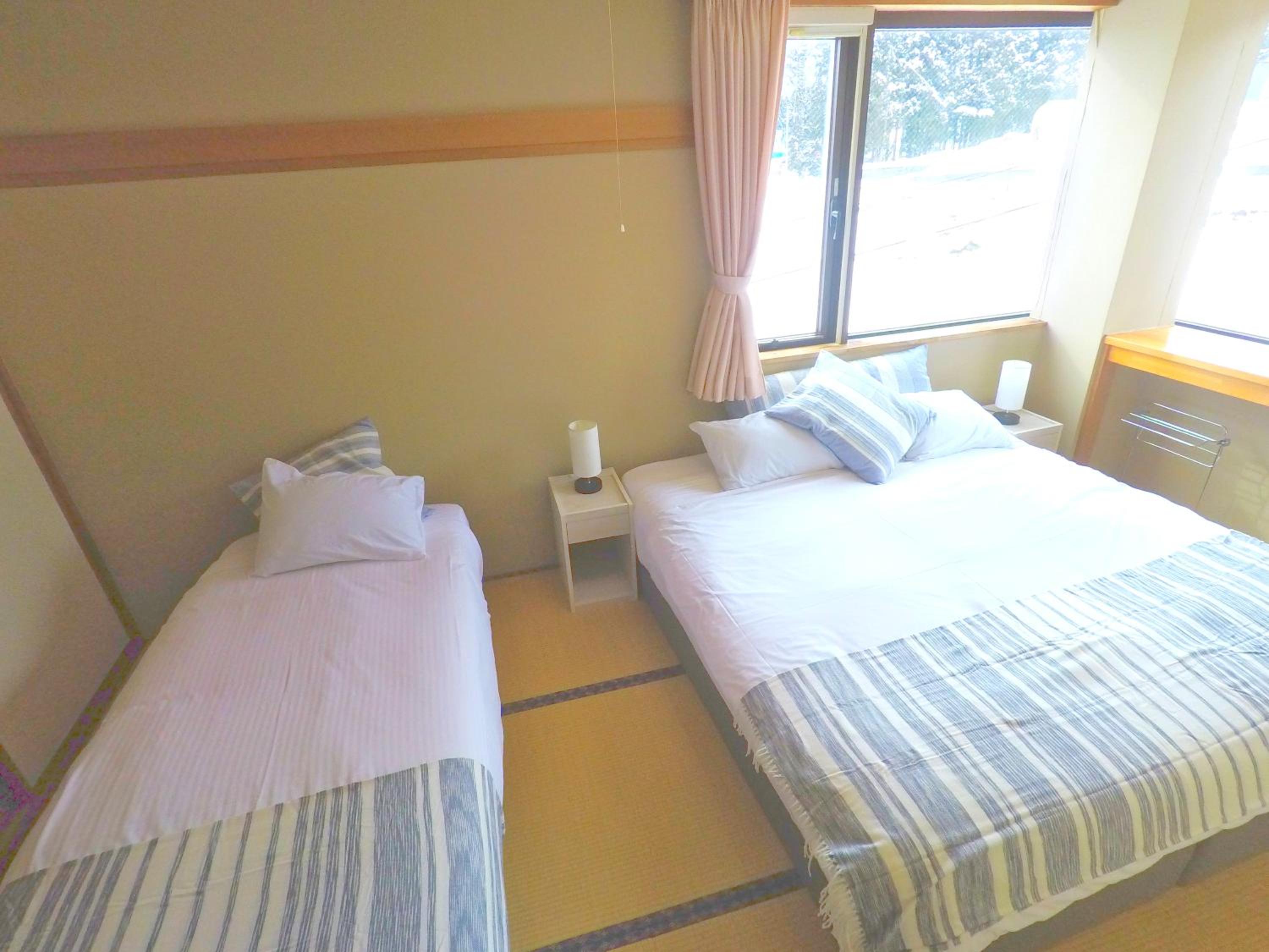 Triple Room with Shared Bathroom photo 1