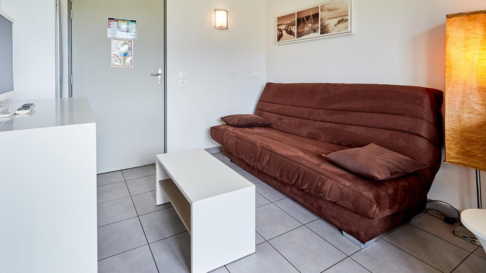 One-Bedroom Apartment (4 Adults) - Photo 12